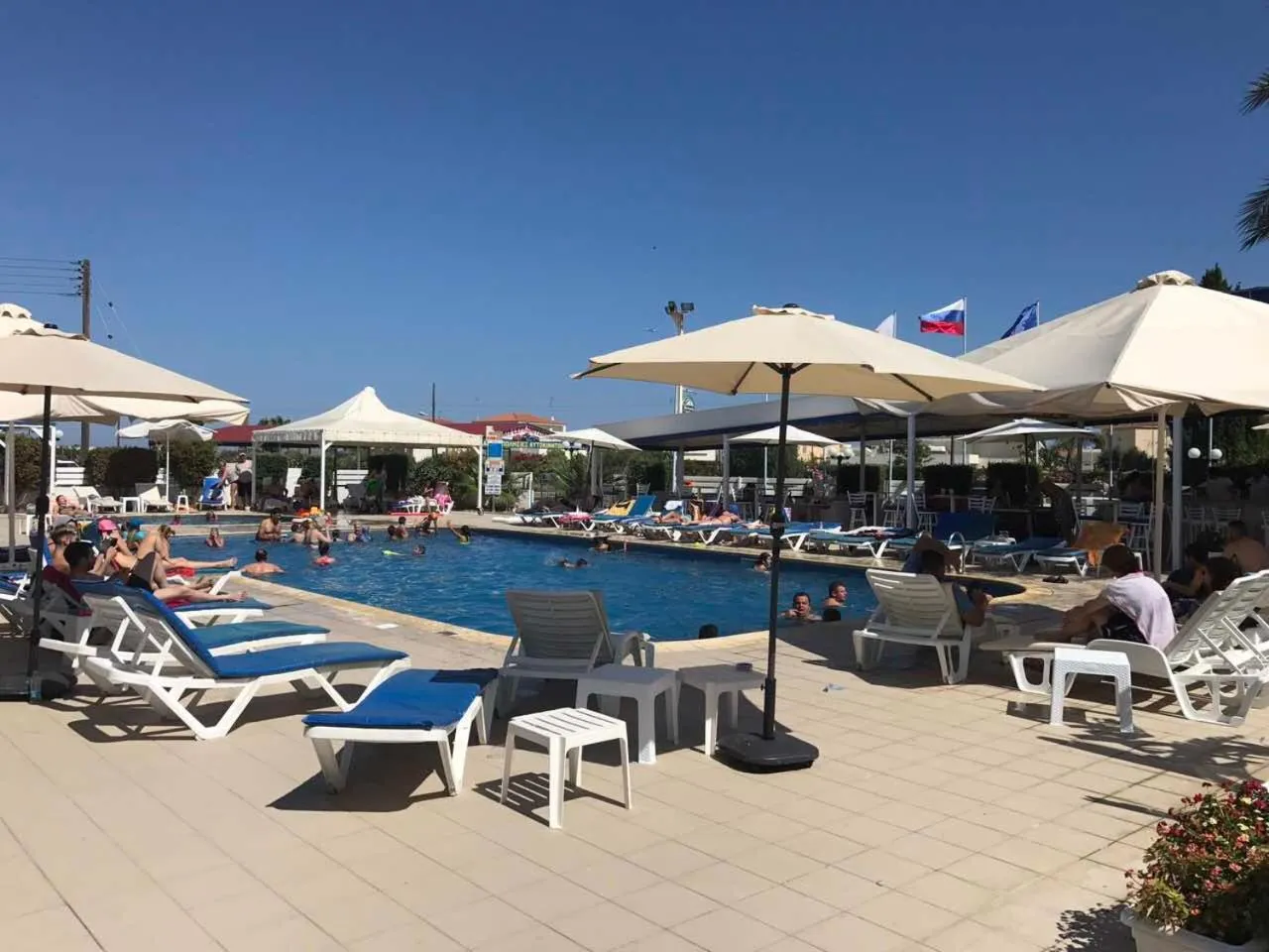 Patio in Mariandy Hotel