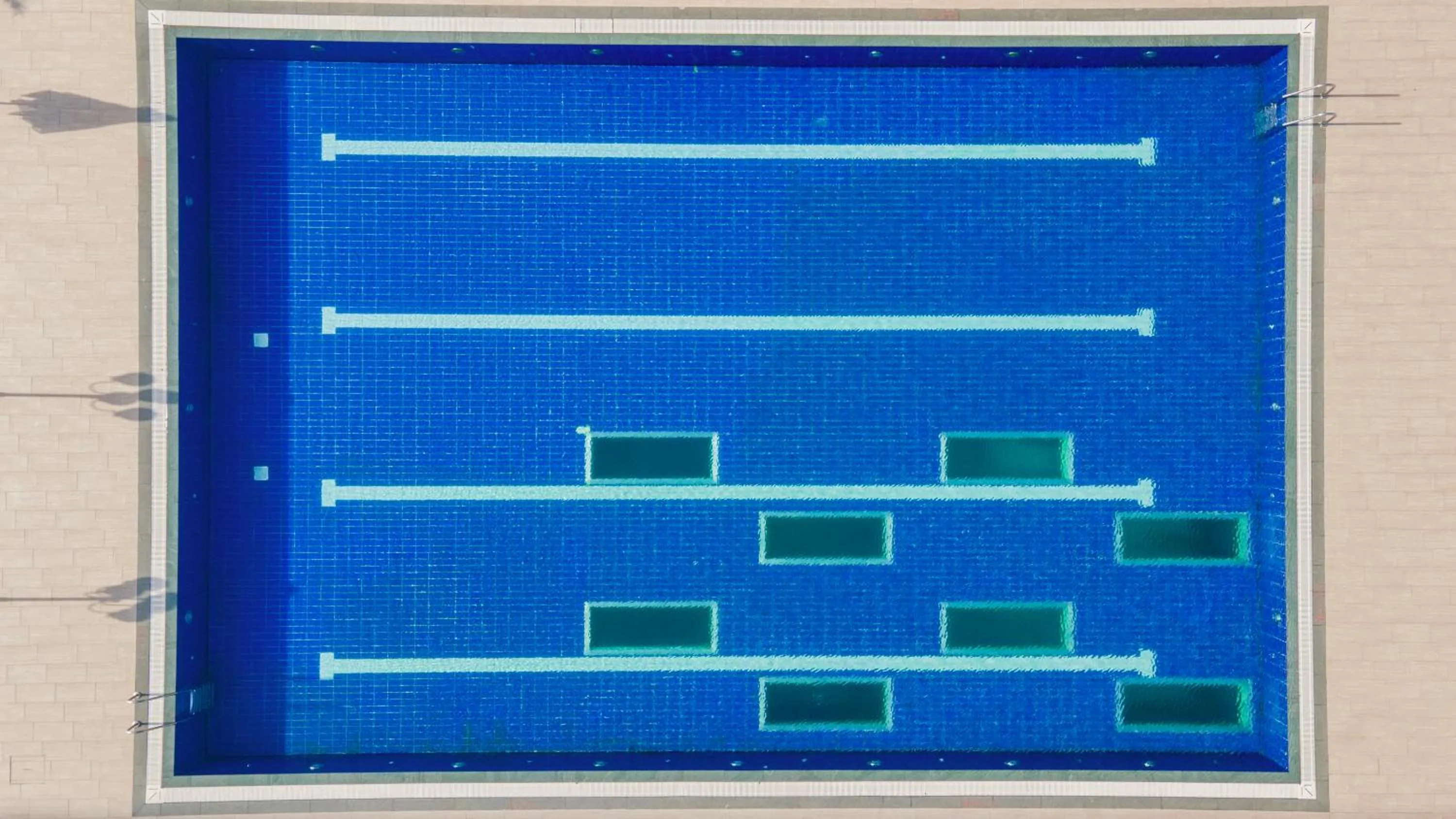 Swimming pool in Windsor Hotel & Convention Center Istanbul