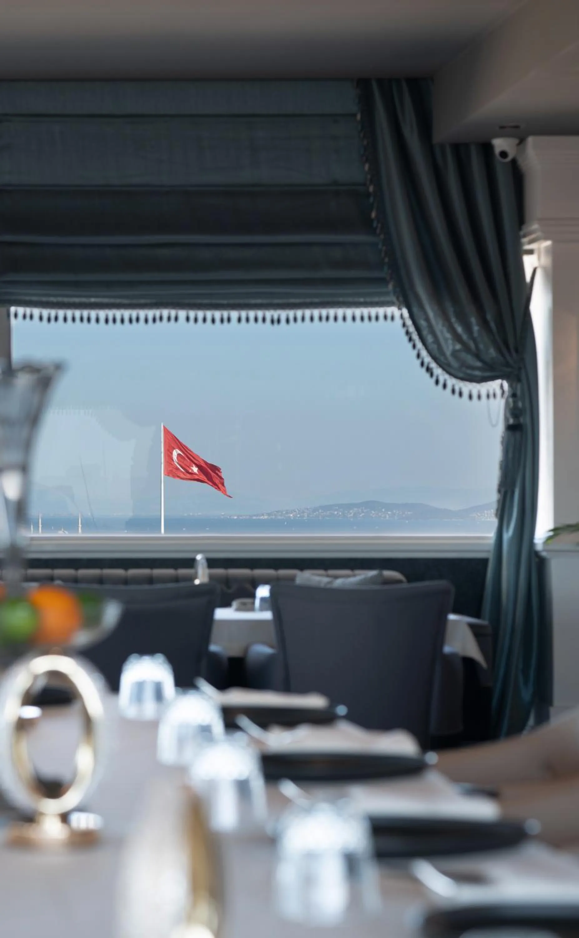 Restaurant/places to eat in Windsor Hotel & Convention Center Istanbul