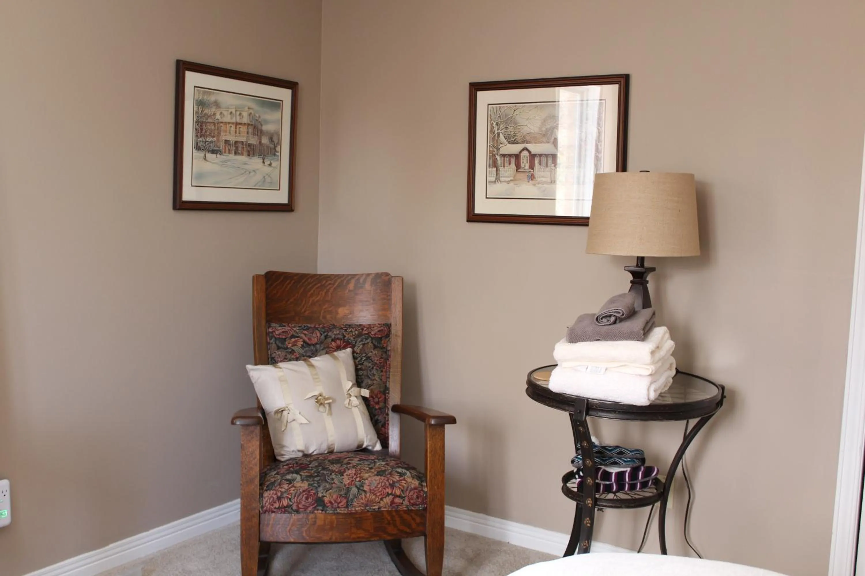 Decorative detail in Tailwinds B&B