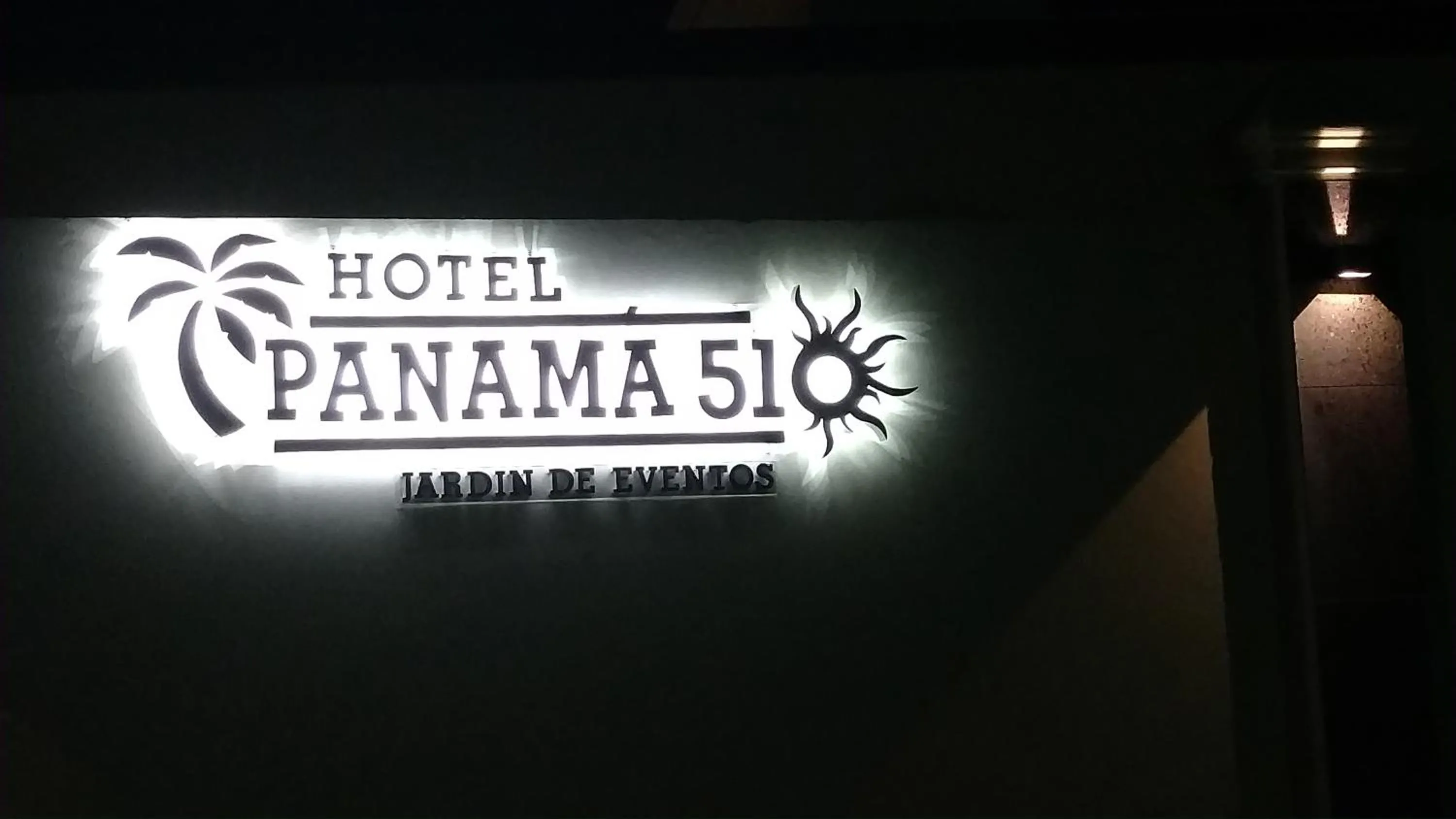 Property building in Hotel Panama 510