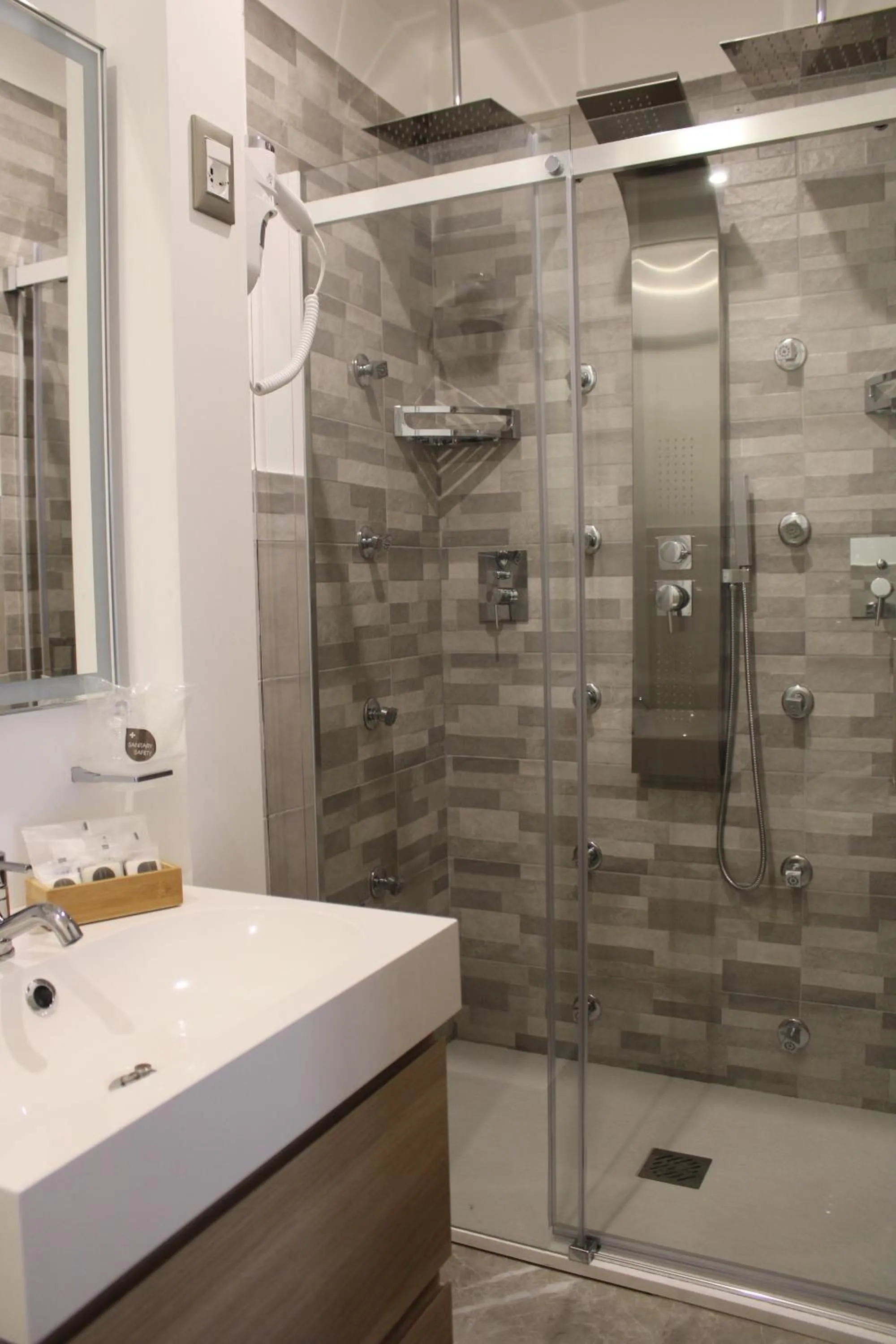 Shower in B&B D'Amari Affittacamere