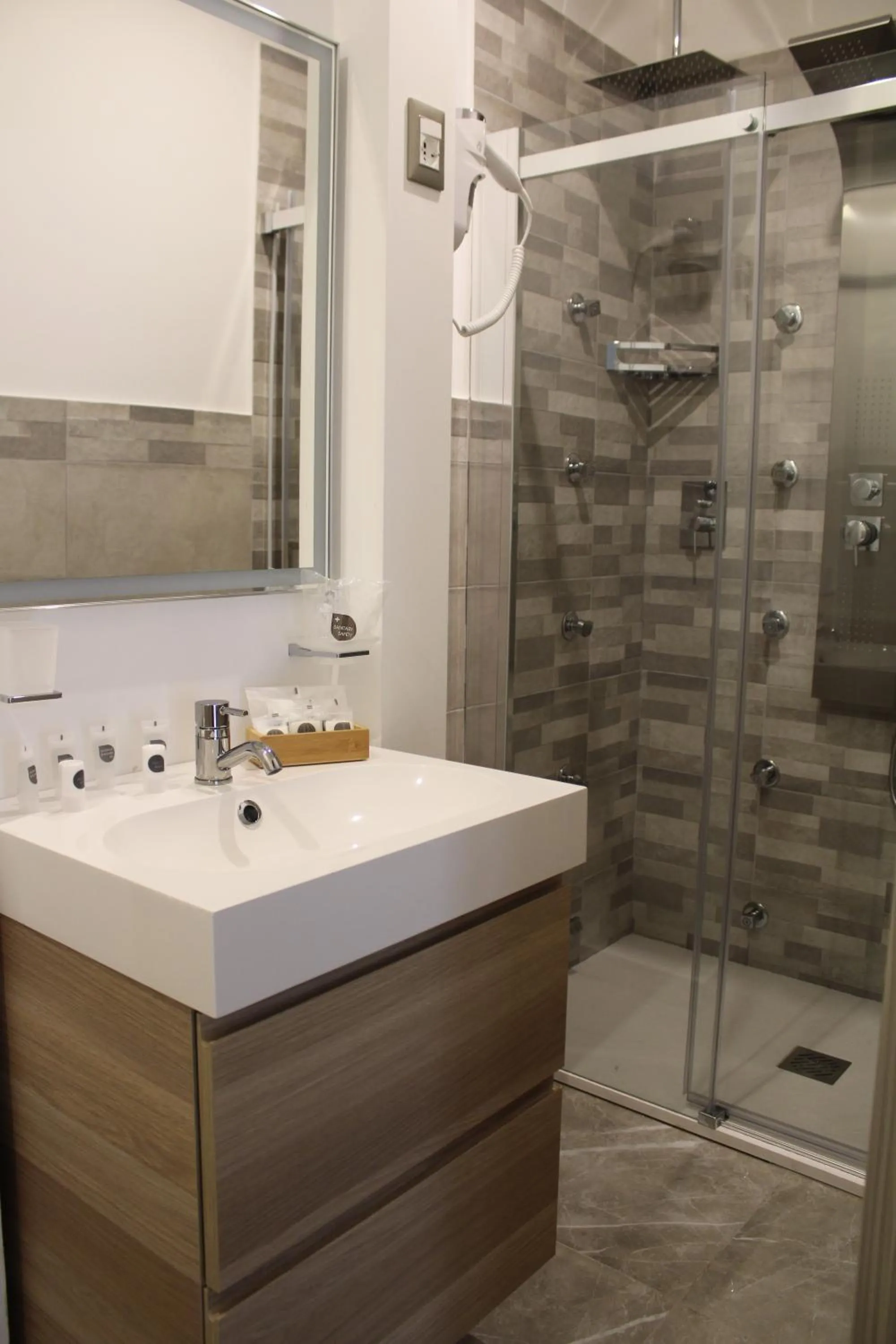 Shower in B&B D'Amari Affittacamere