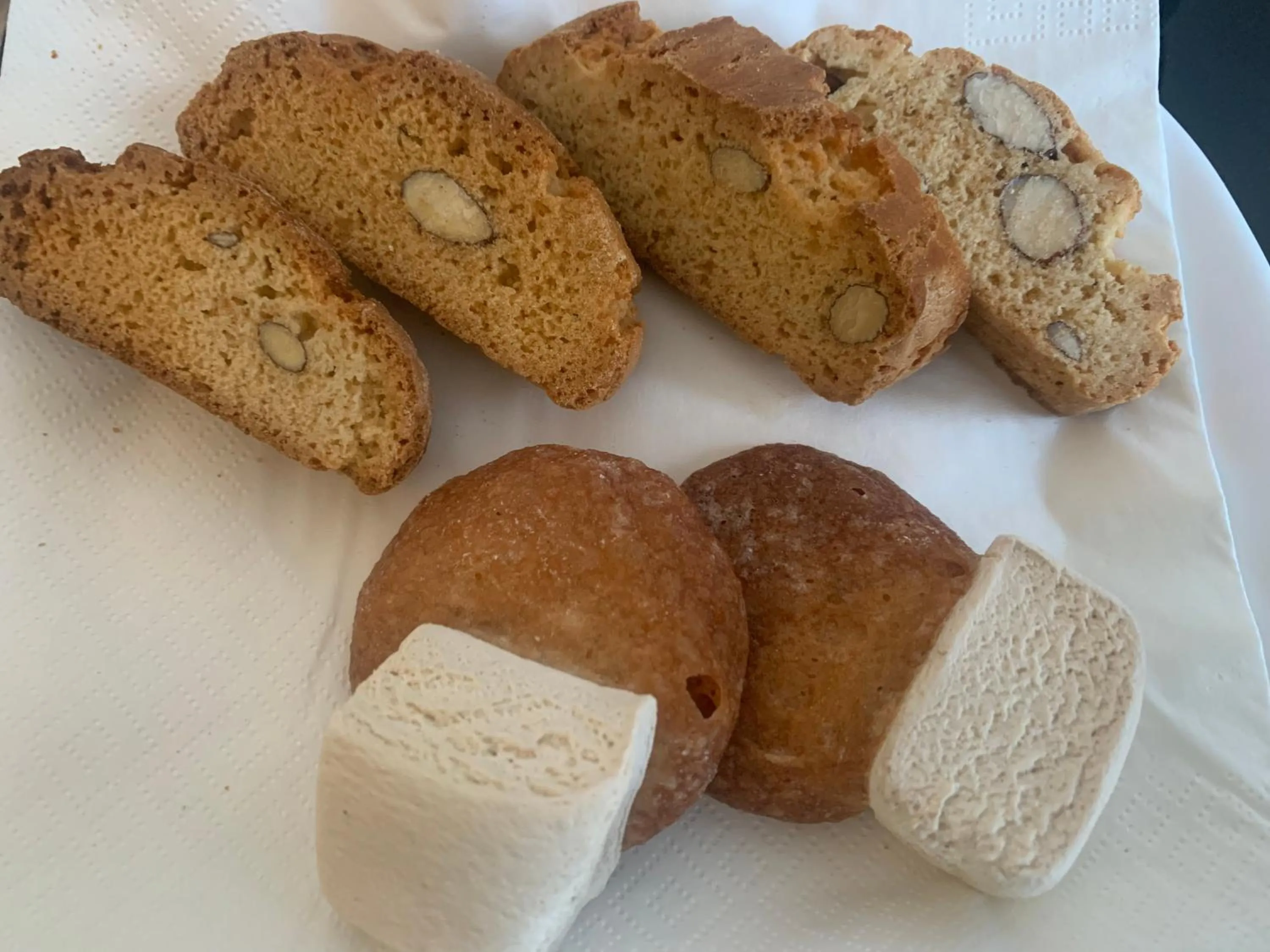 Food and drinks in B&B D'Amari Affittacamere