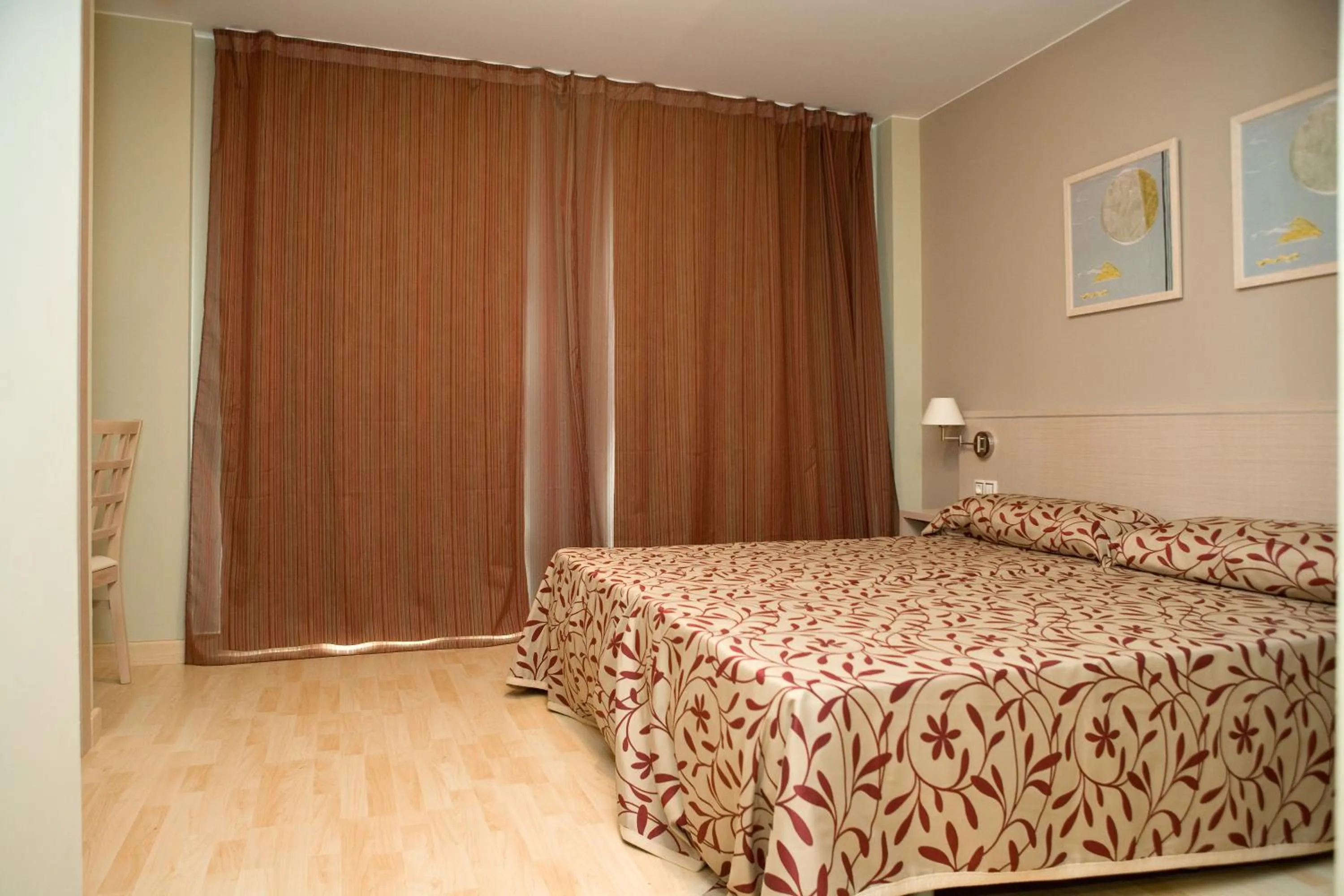 Bedroom, Bed in Arcohotel