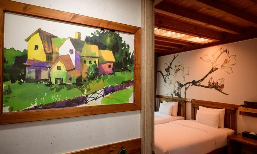 Bed in Jeonju Wangyijimil Hanok Hotel