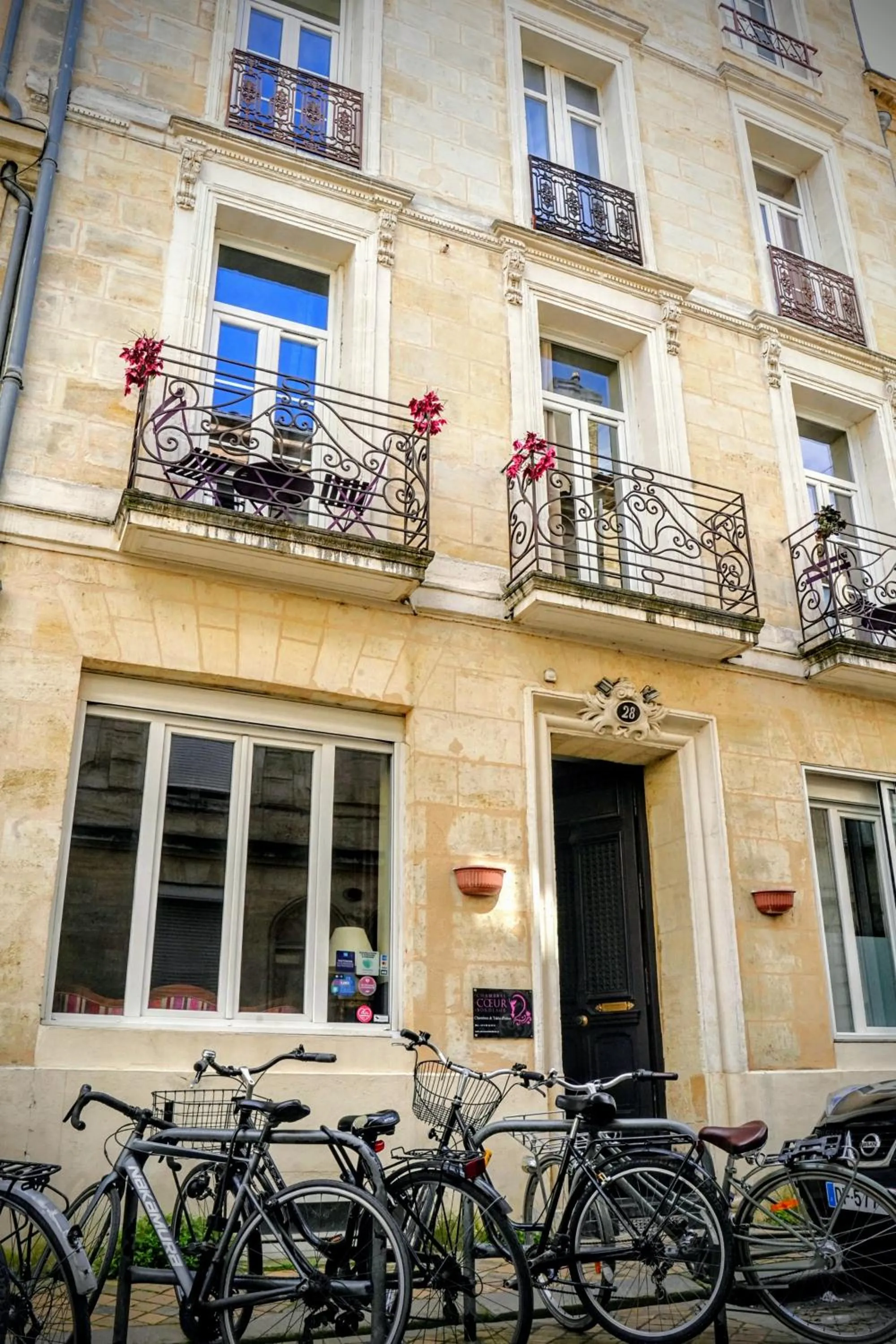 Property building in Au Coeur de Bordeaux B&B