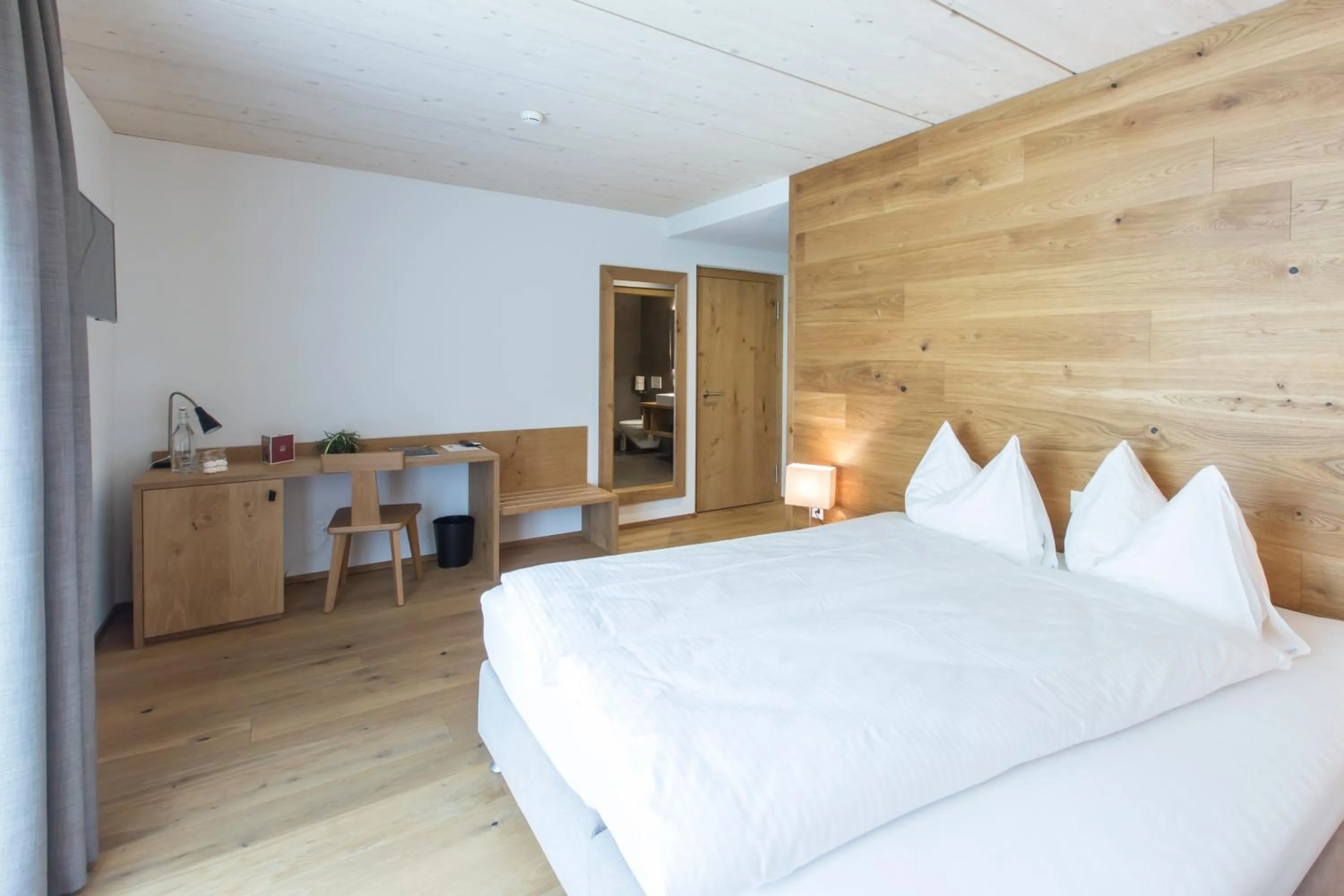 Photo of the whole room, Bed in Hotel Reuti