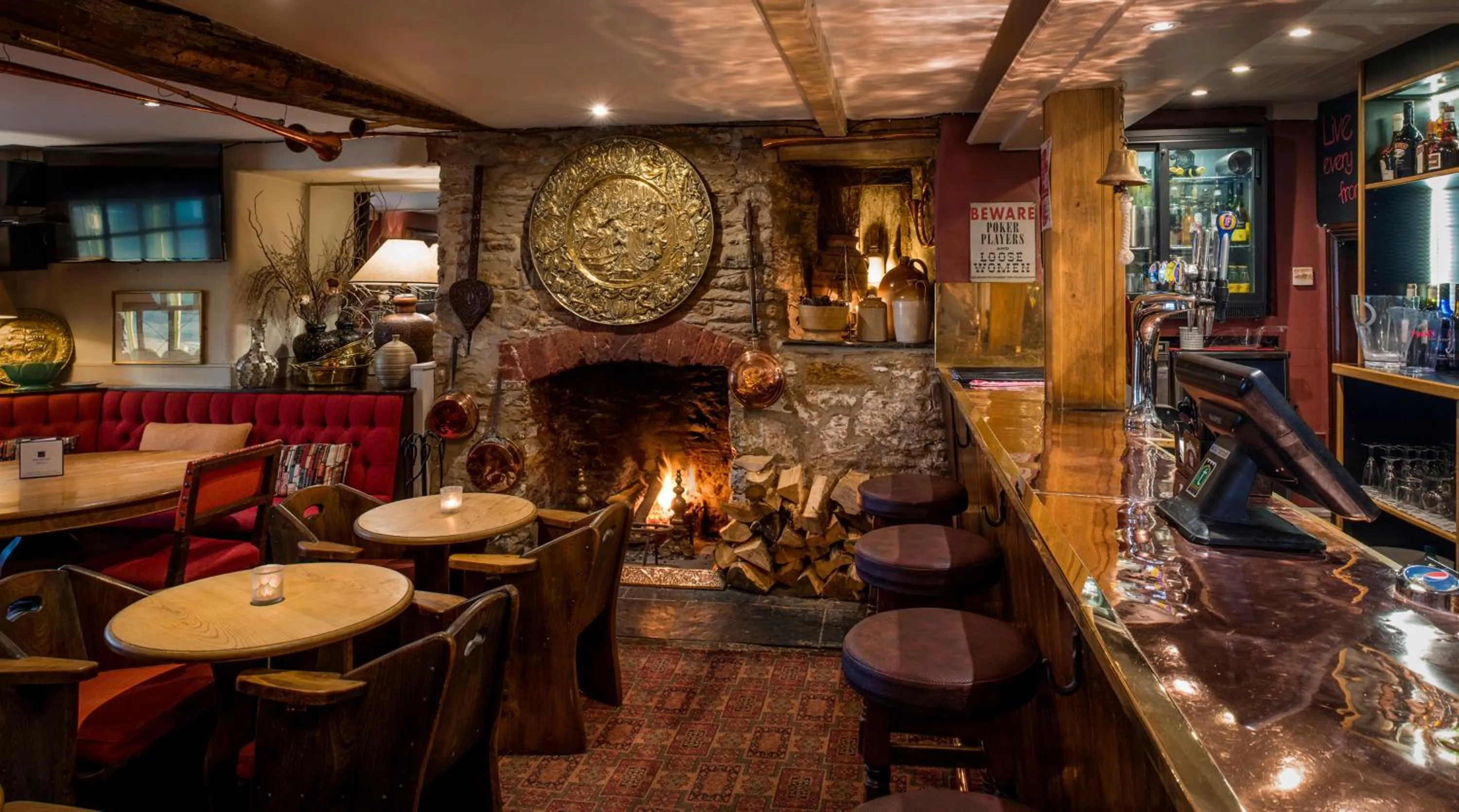 Lounge or bar in Royal Seven Stars Hotel