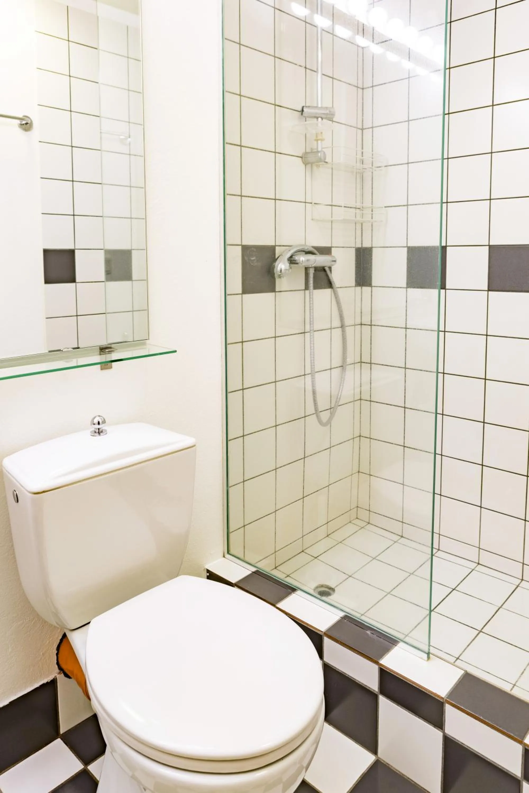 Shower in Guesthouse Sunna