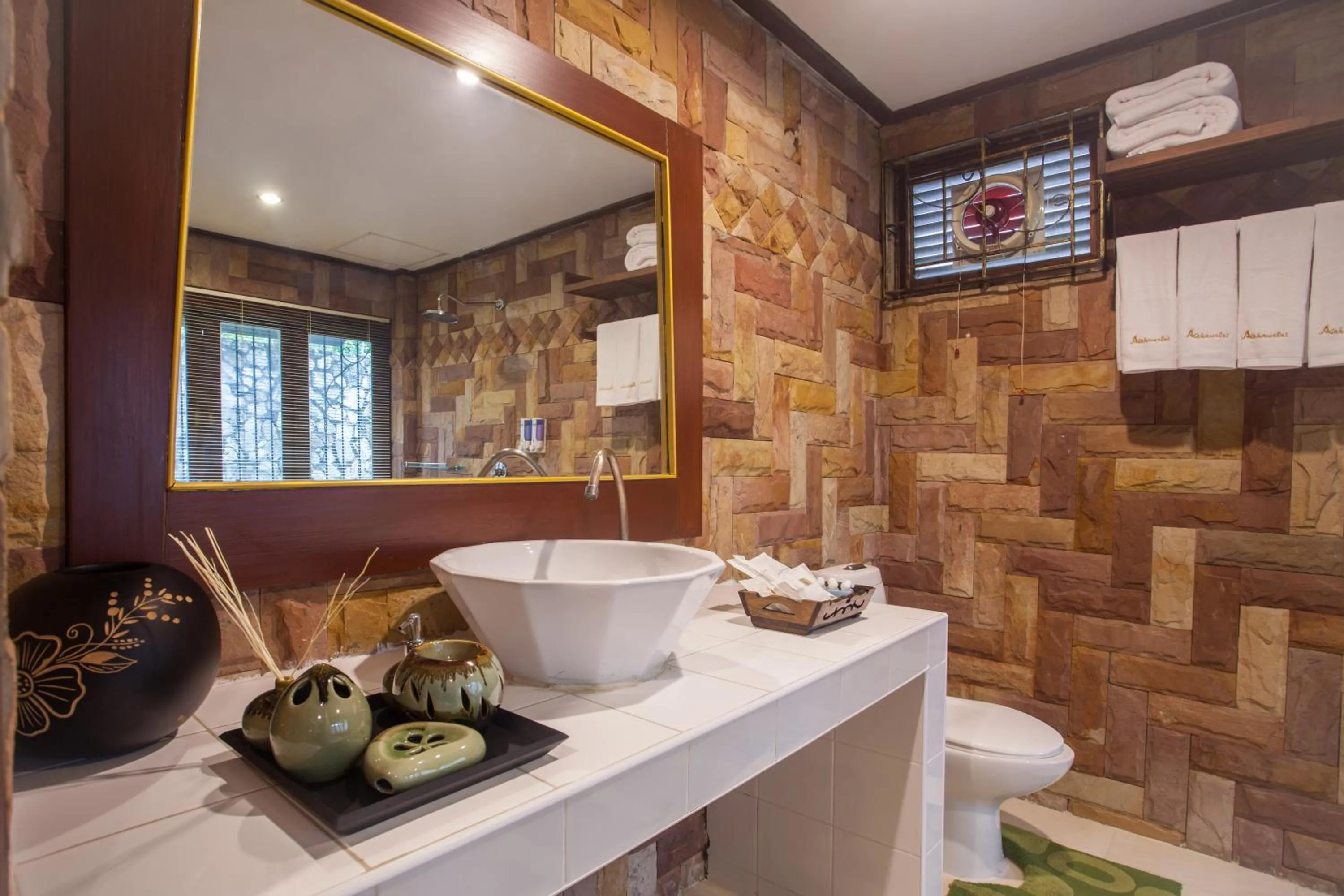 Bathroom in Achawalai Residence Village By Song