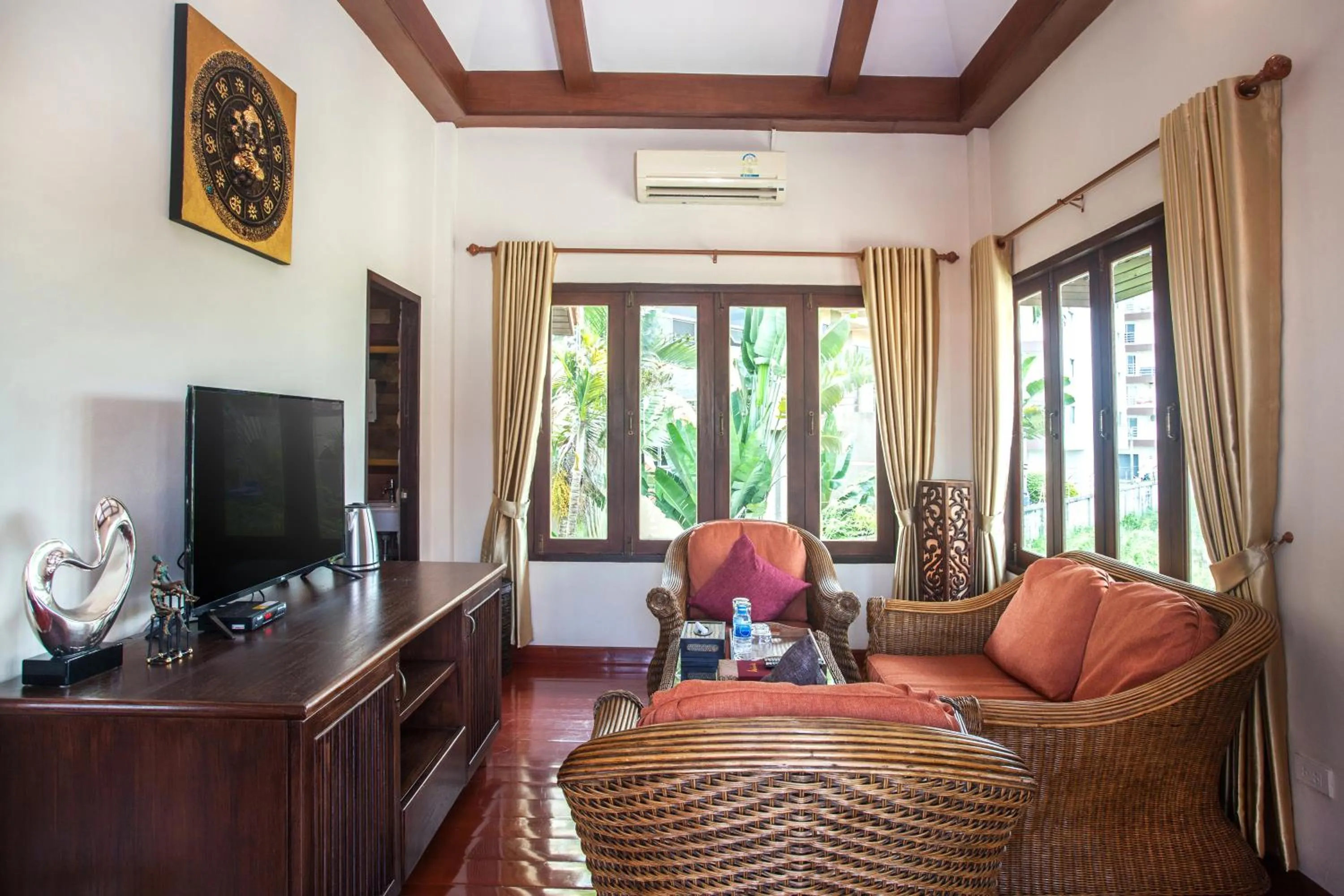 Living room in Achawalai Residence Village By Song