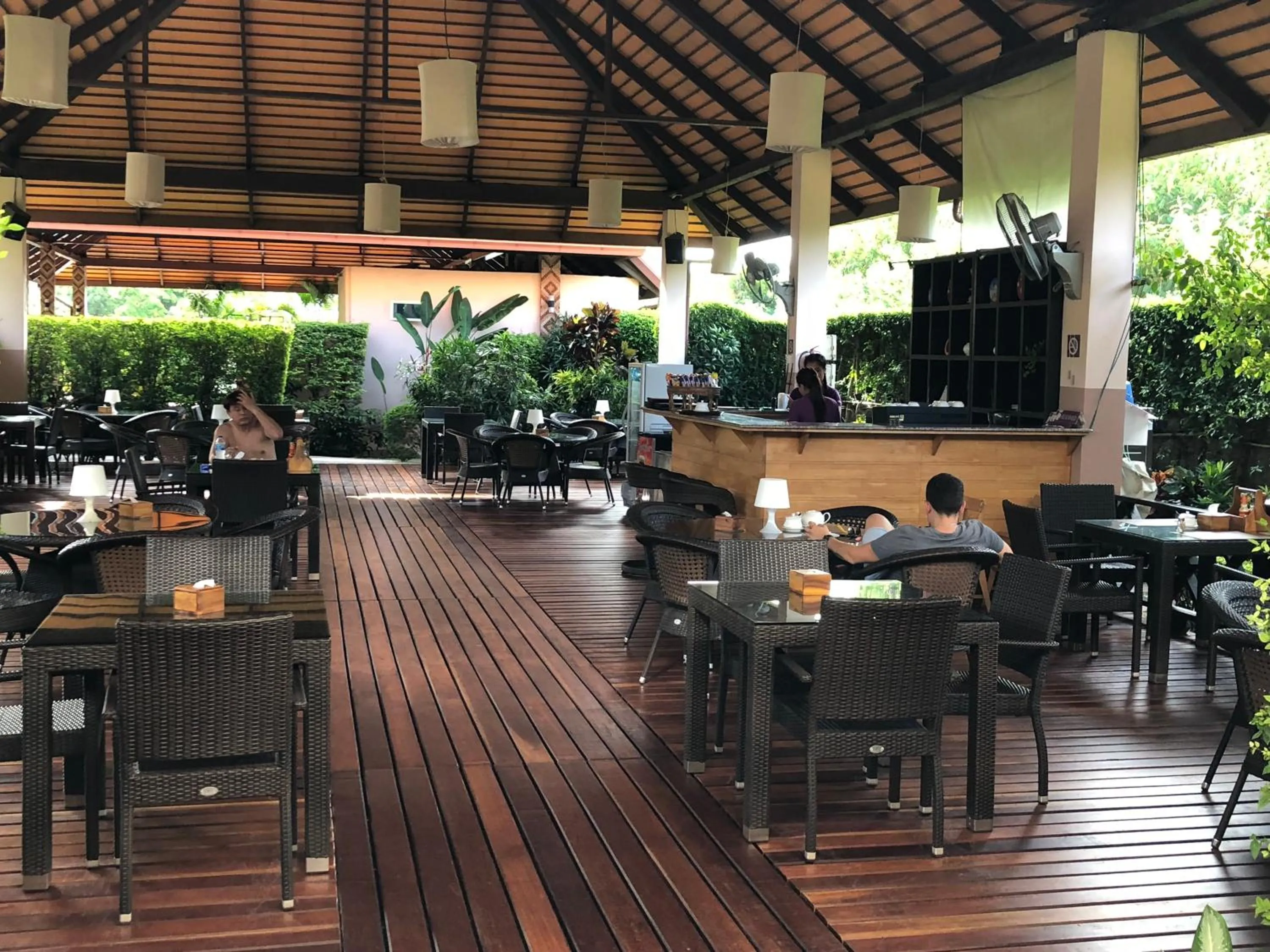 Restaurant/places to eat in Achawalai Residence Village By Song