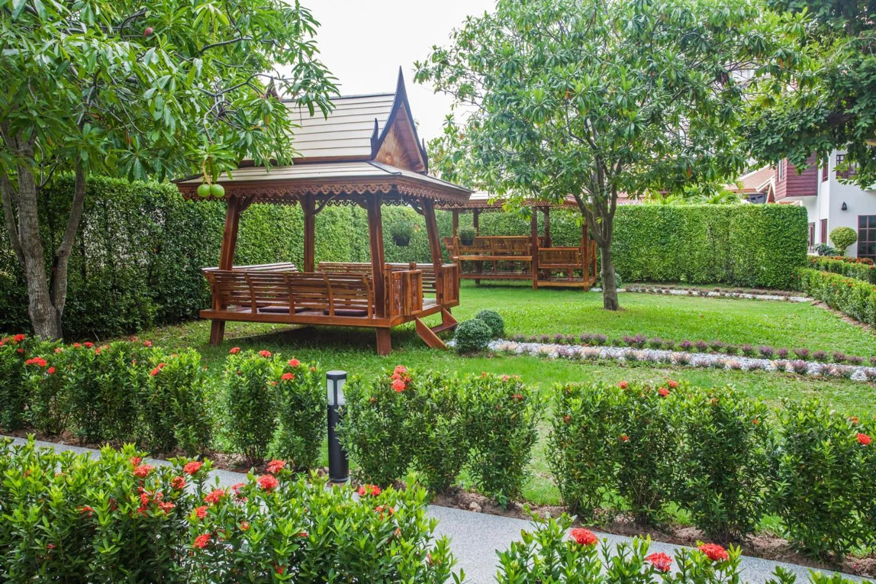 Garden view in Achawalai Residence Village By Song