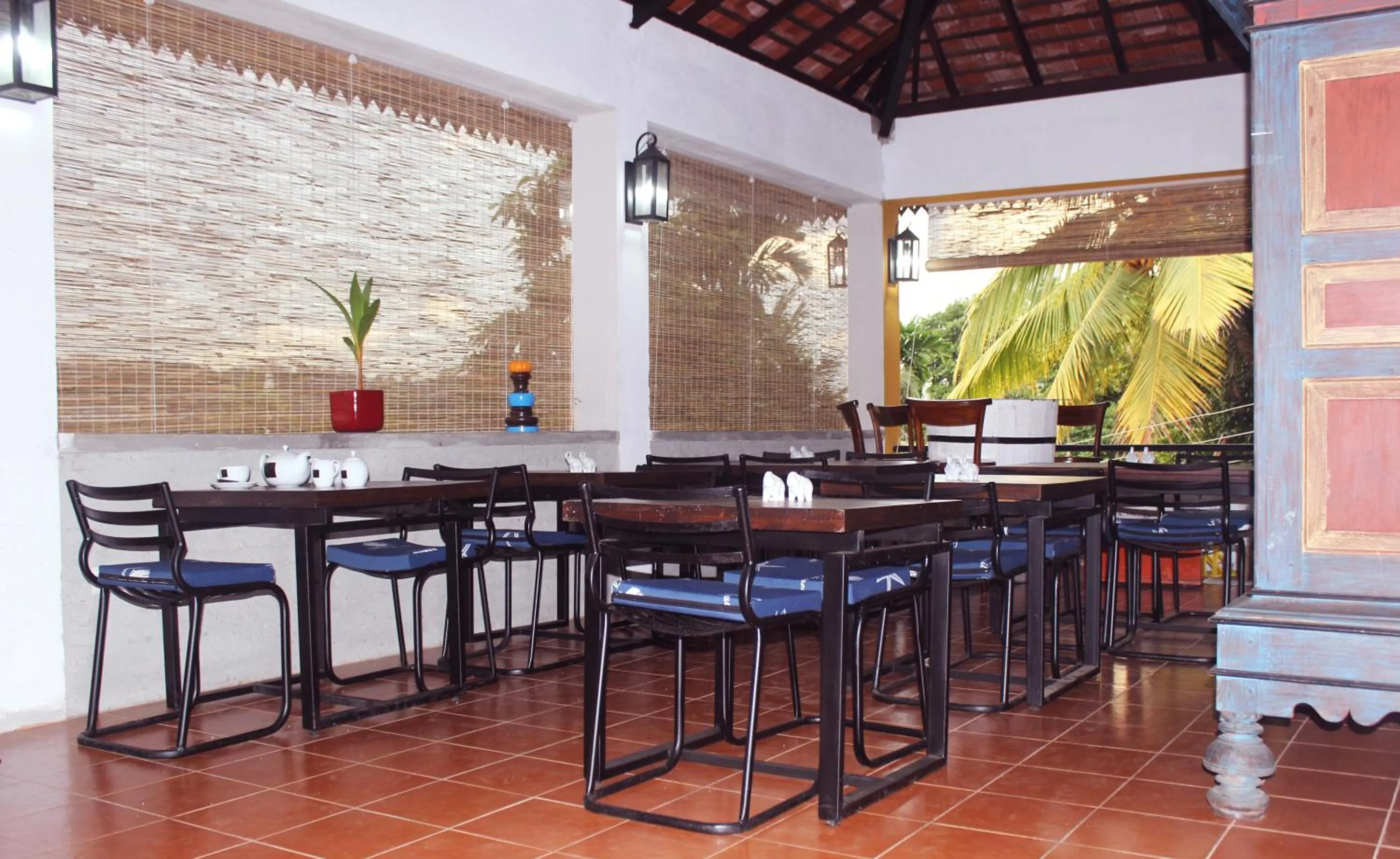 Restaurant/places to eat in Blue Pillars Kandy