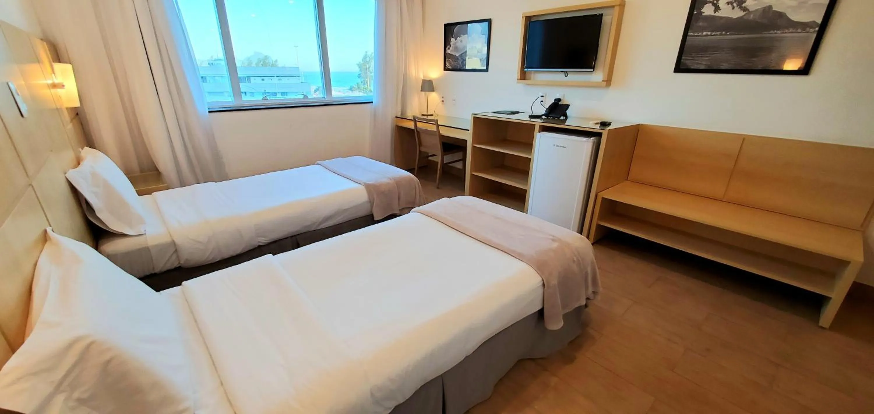 TV and multimedia, Bed in Atlantico Sul Hotel