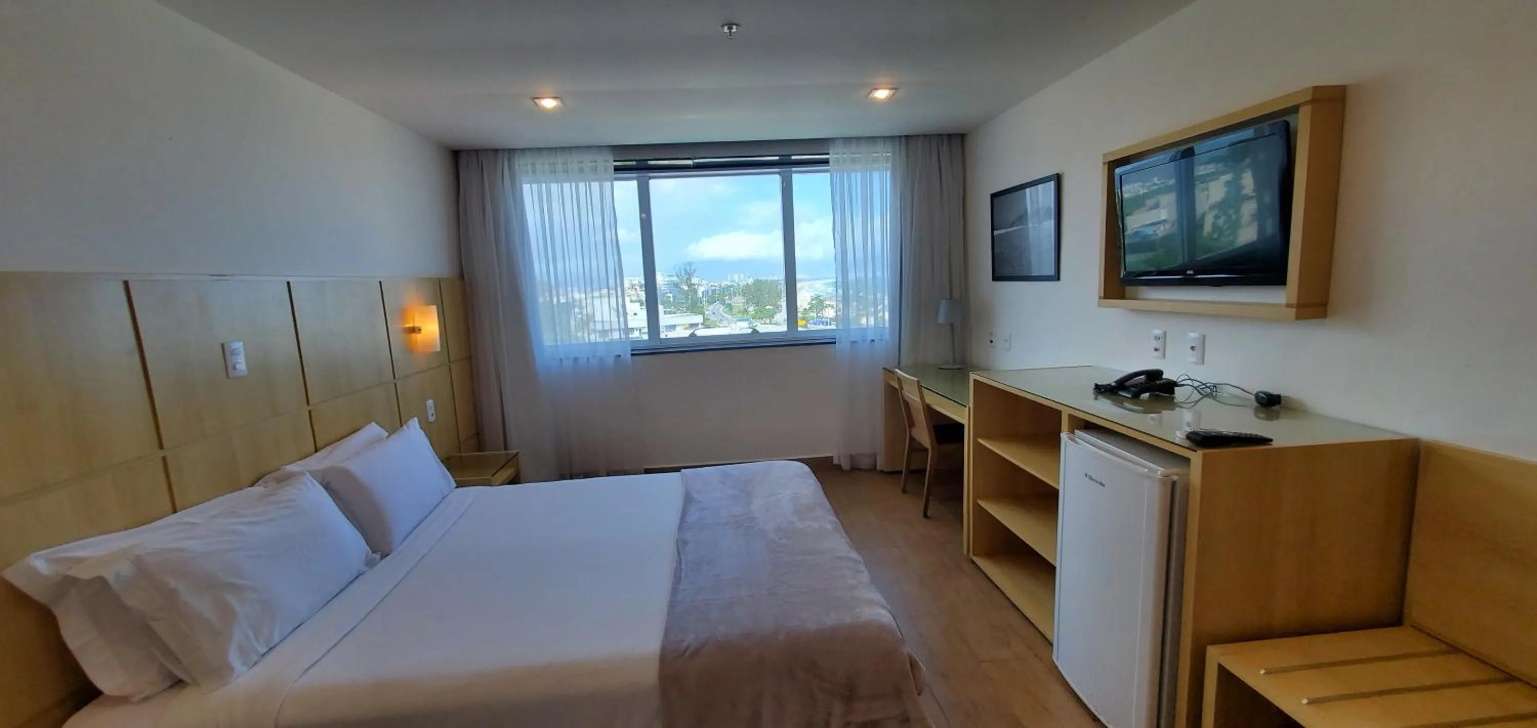 TV and multimedia, Bed in Atlantico Sul Hotel