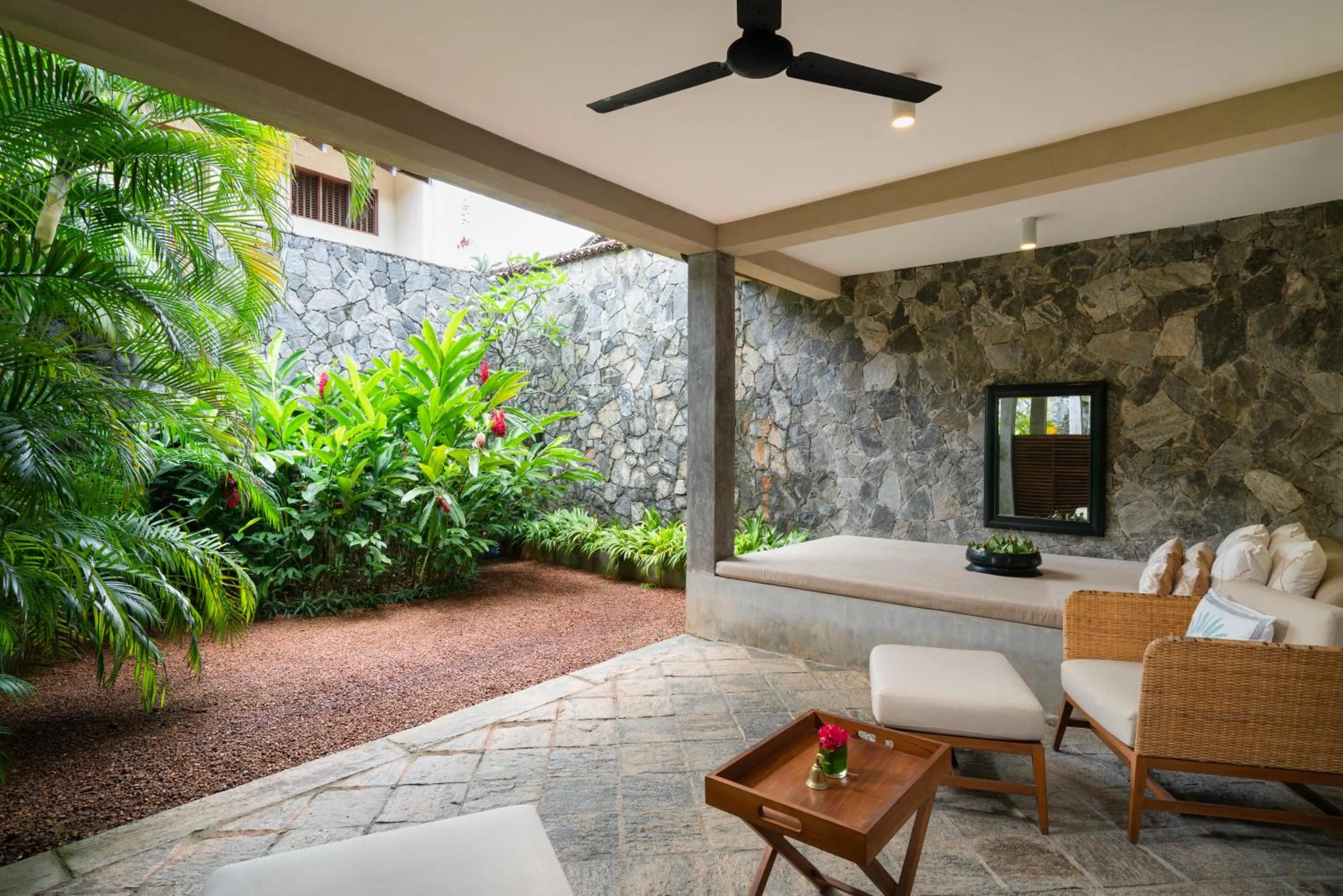 Garden view in Taru Villas The Long House - Bentota