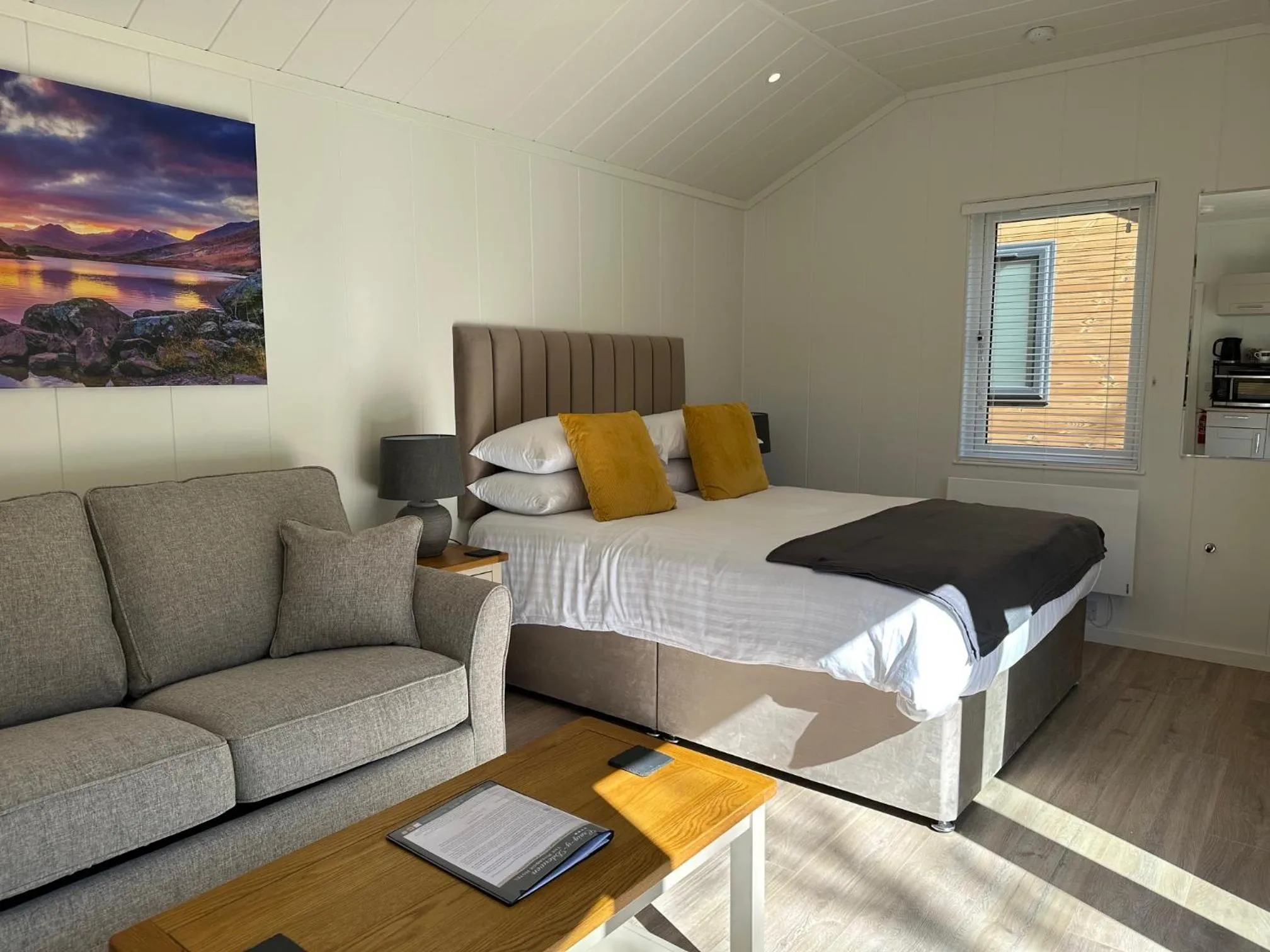 Property building, Bed in Craig-y-Dderwen Riverside Hotel