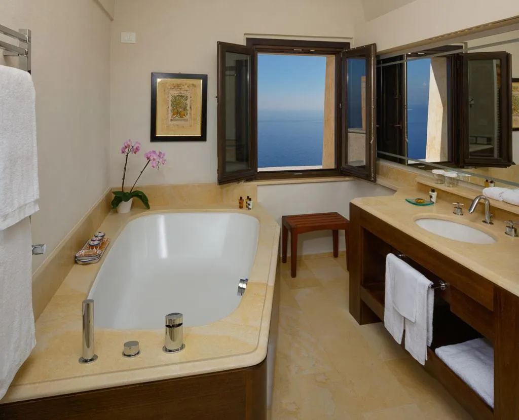 Bathroom in Monastero Santa Rosa Hotel & Spa