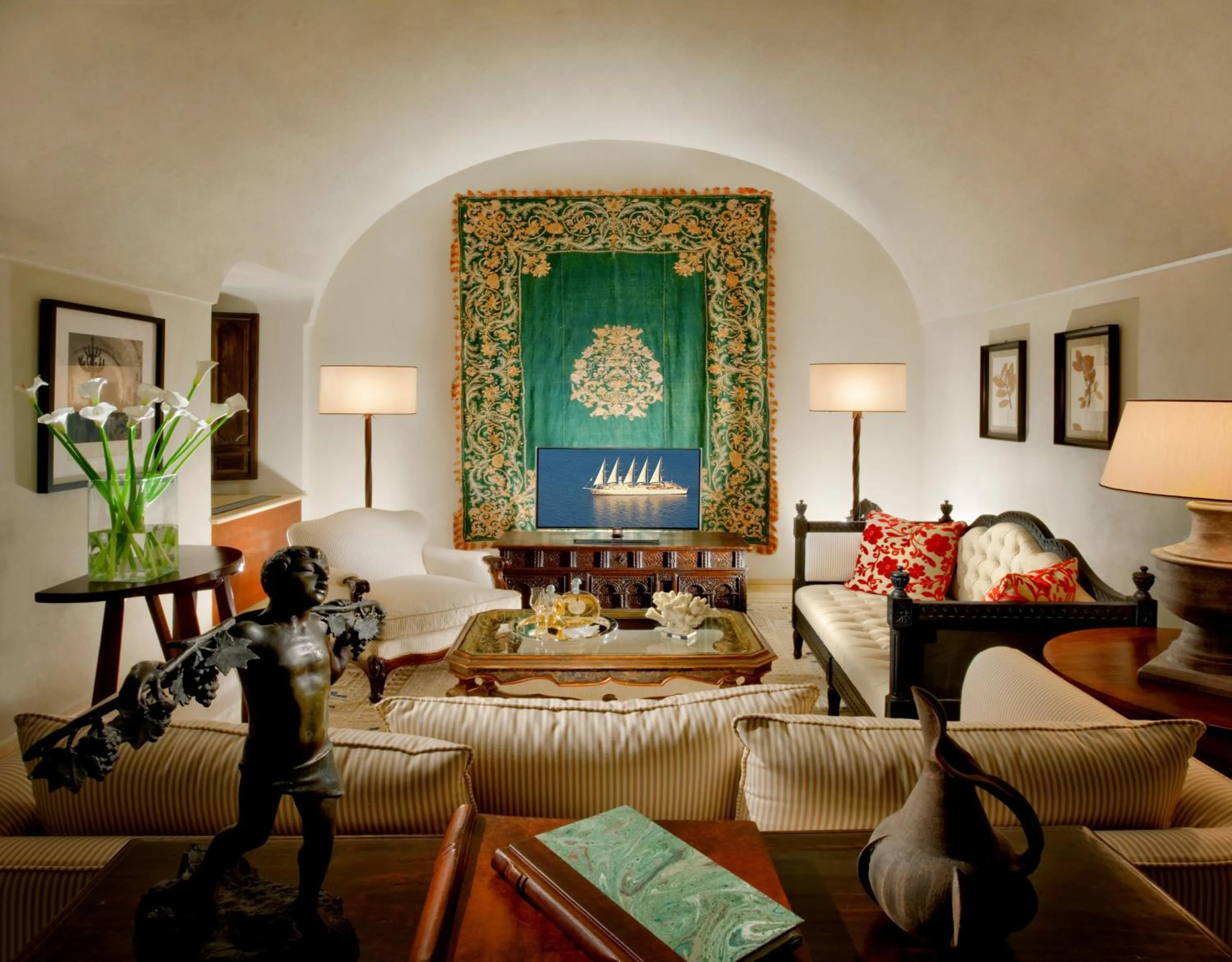 Living room in Monastero Santa Rosa Hotel & Spa
