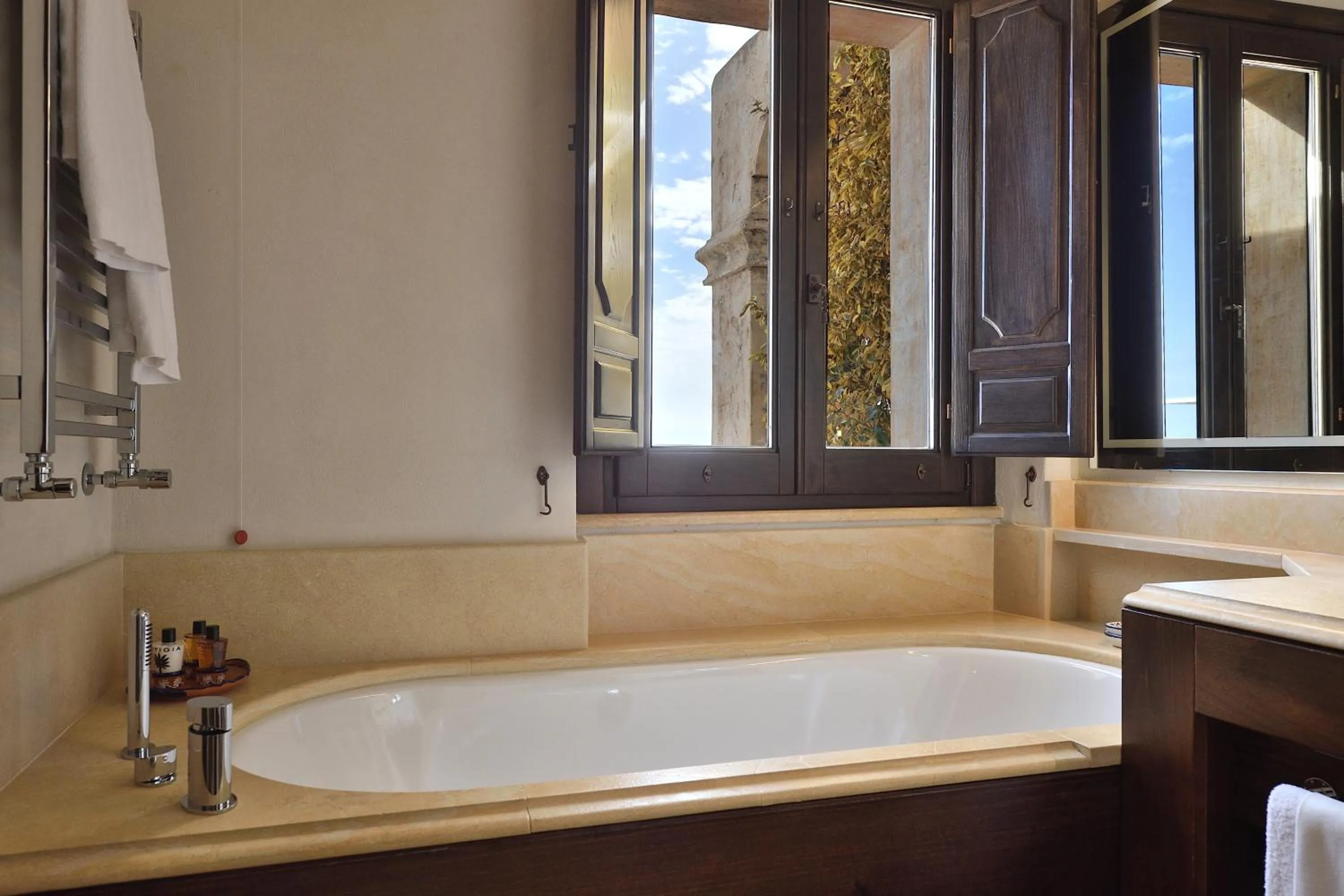 Monastero Santa Rosa Hotel & Spa