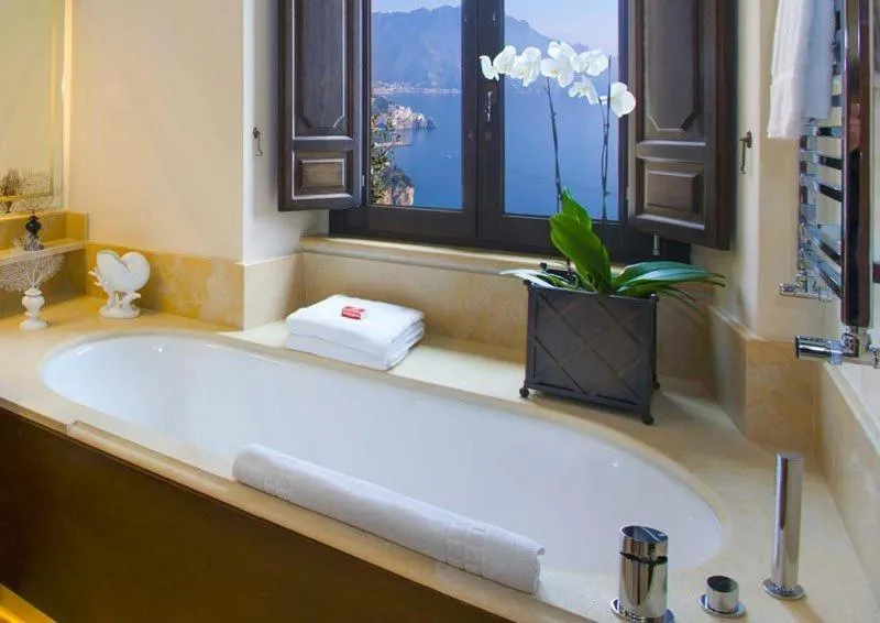 Bathroom in Monastero Santa Rosa Hotel & Spa