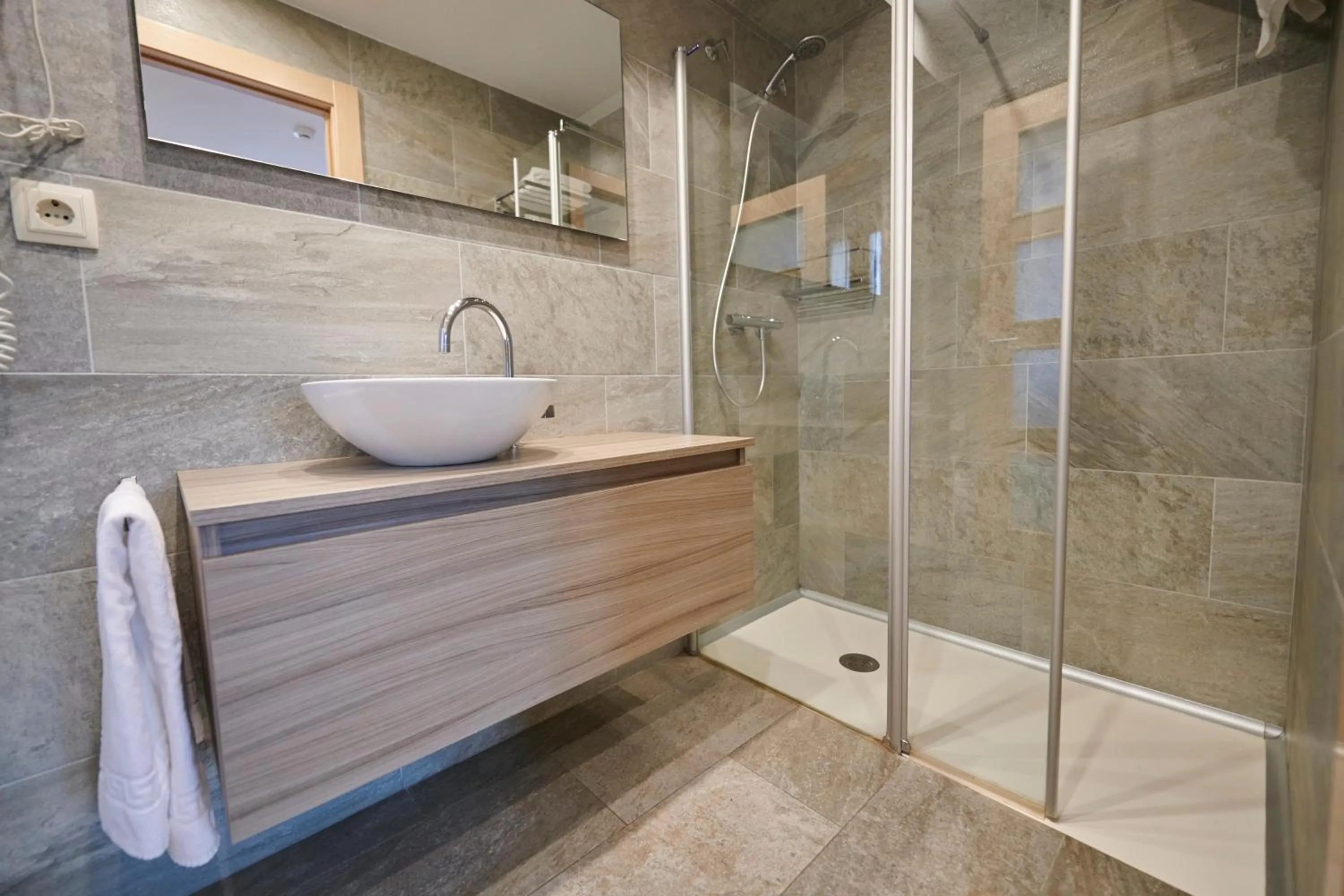 Bathroom in Hostal Lola