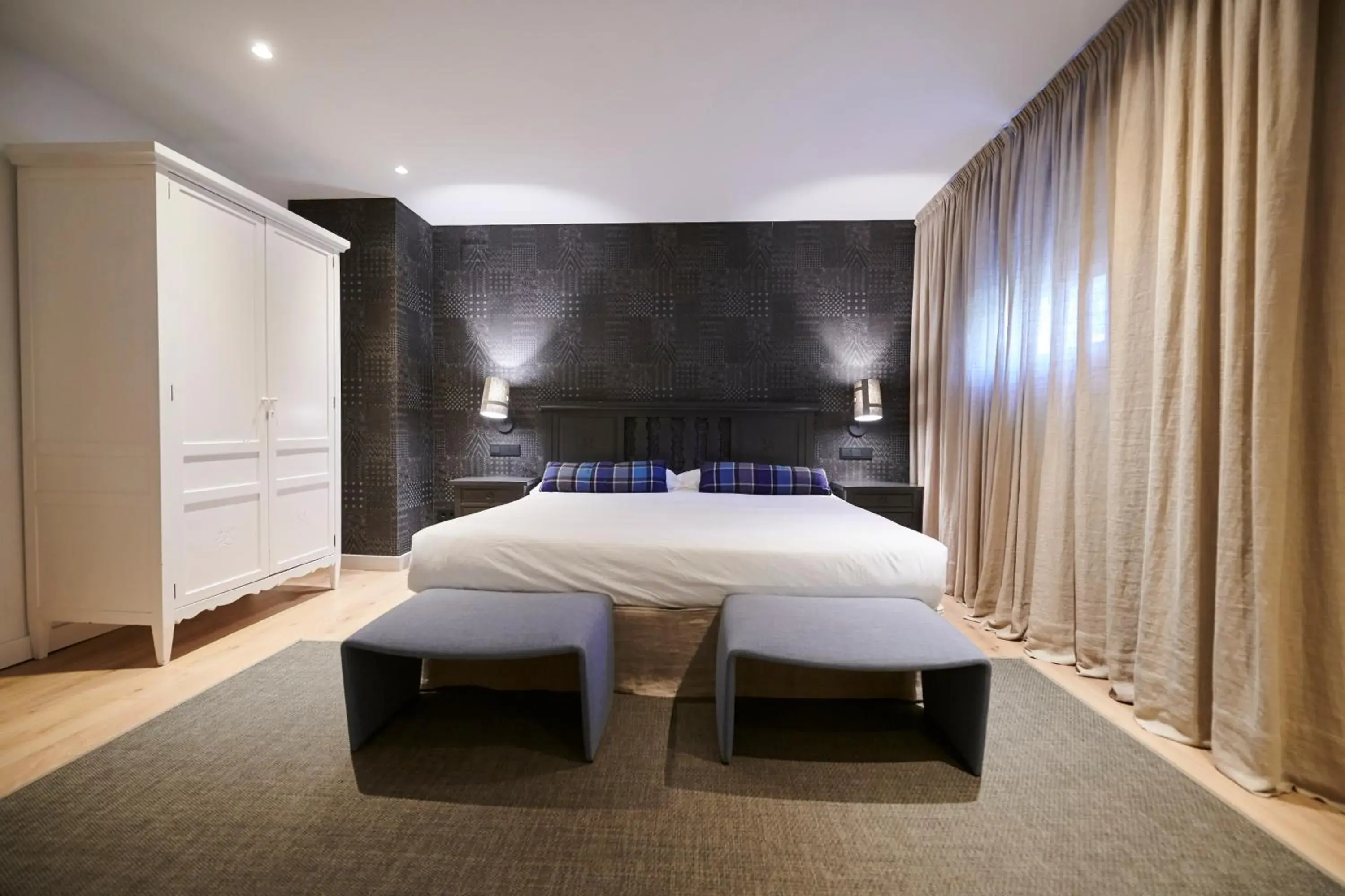 Junior Suite in Hostal Lola Junior Suite in Hostal Lola