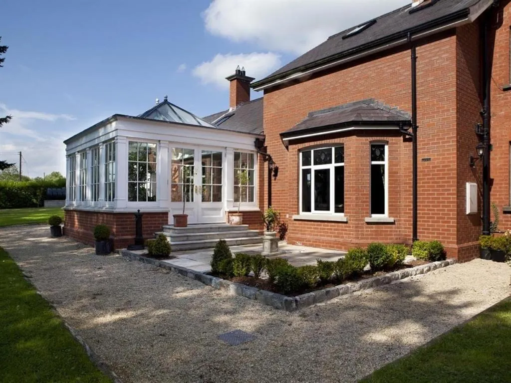 Property building in Lisnacurran