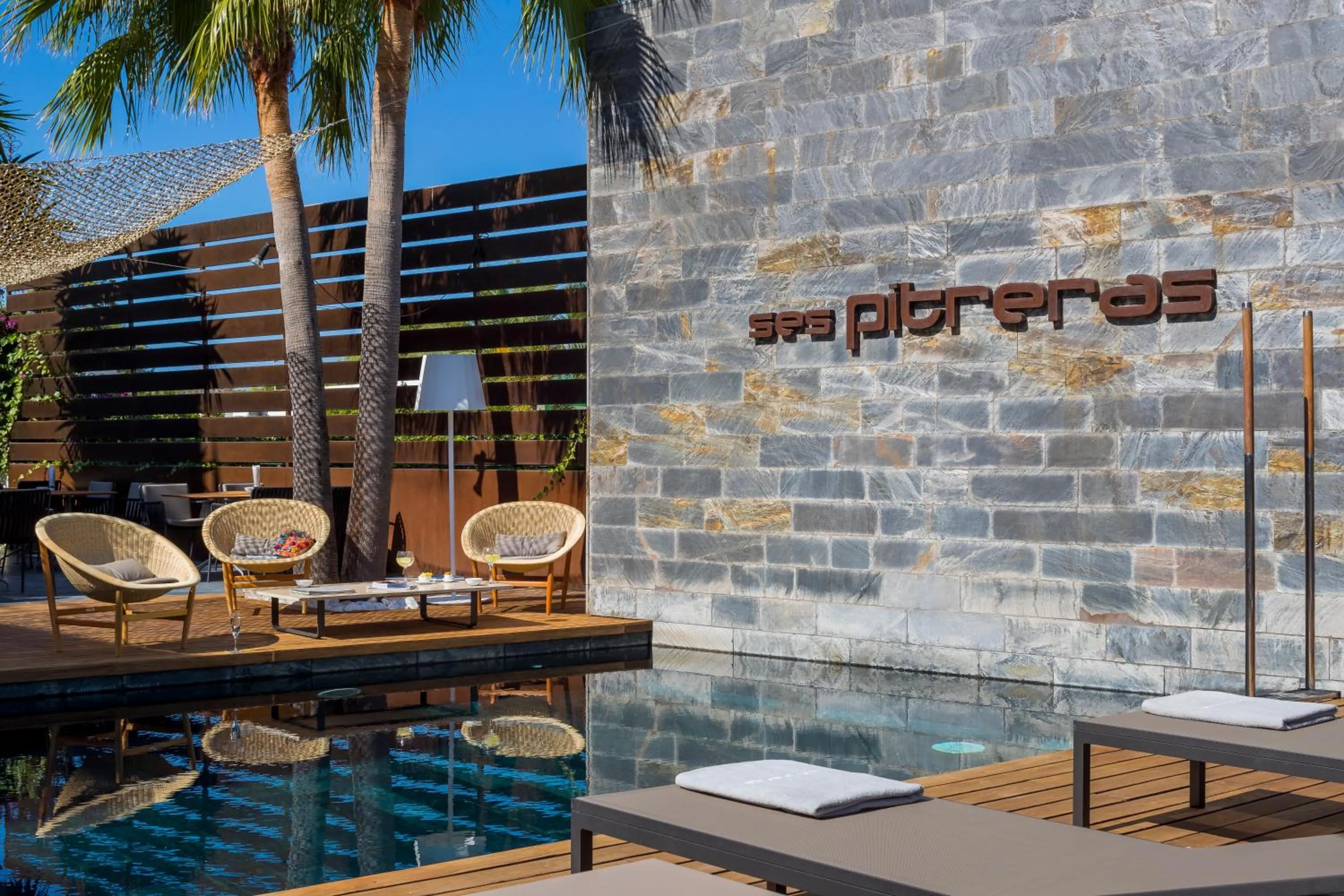 Restaurant/places to eat in Hotel Boutique Ses Pitreras