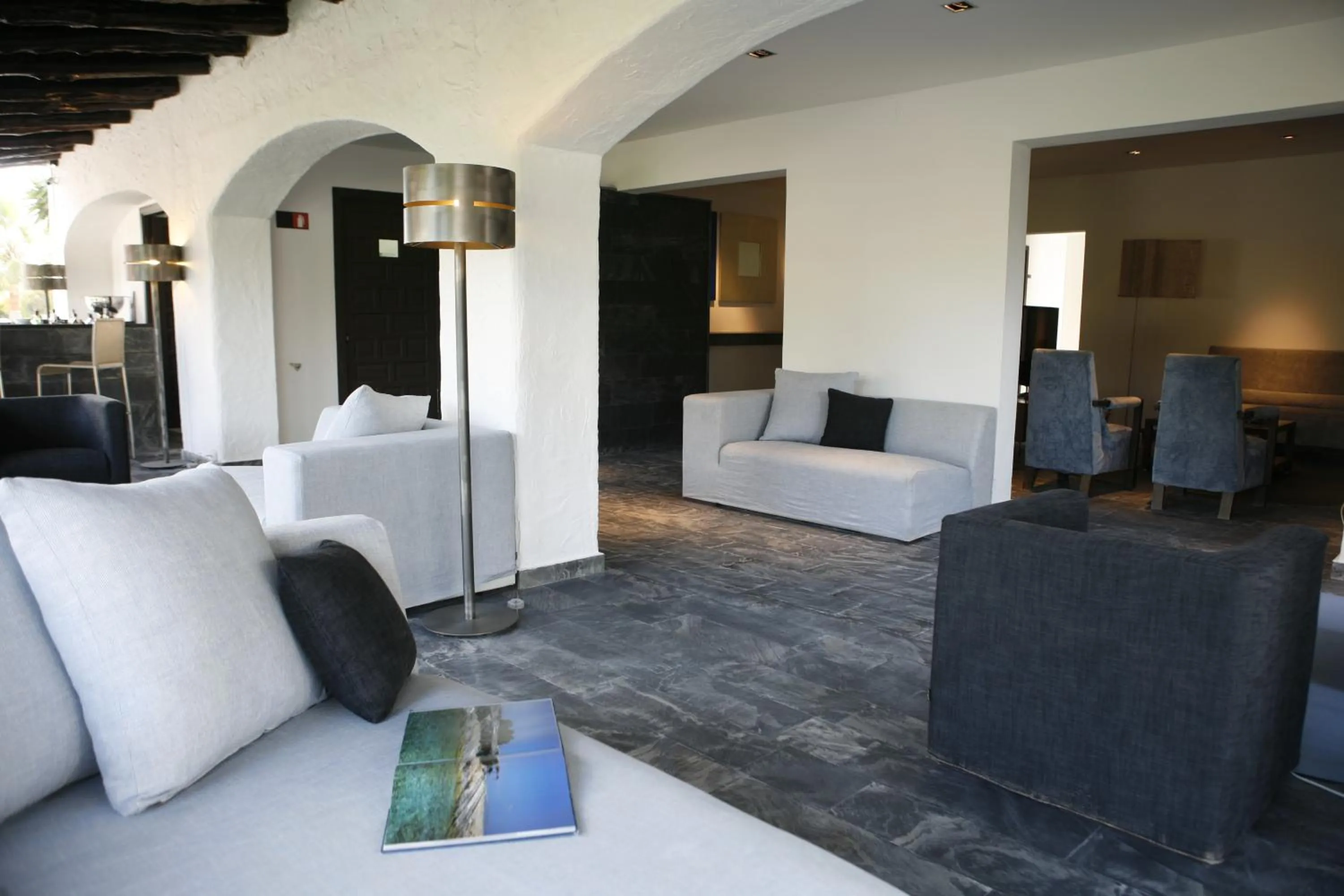 Communal lounge/ TV room in Hotel Boutique Ses Pitreras