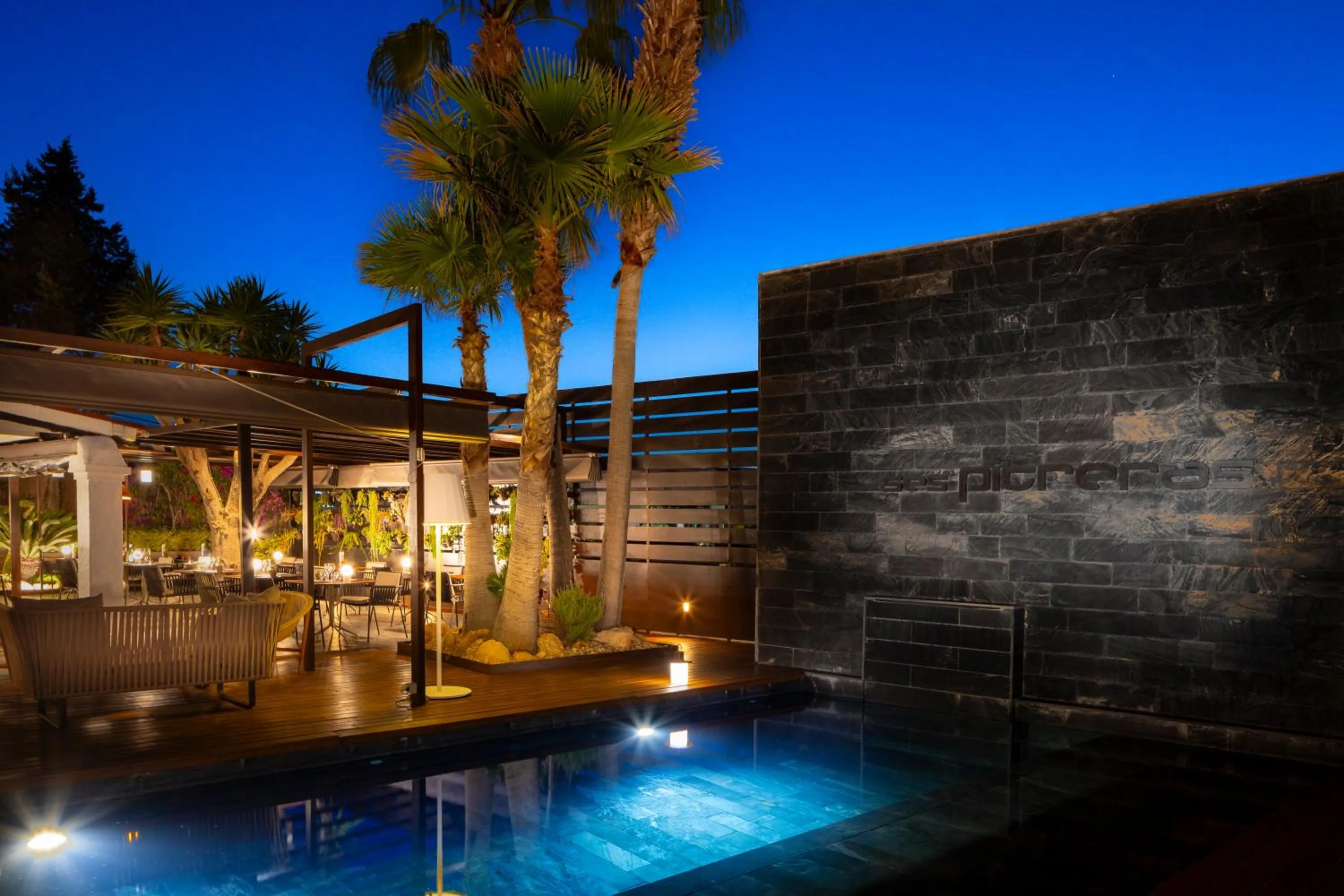 Restaurant/places to eat in Hotel Boutique Ses Pitreras