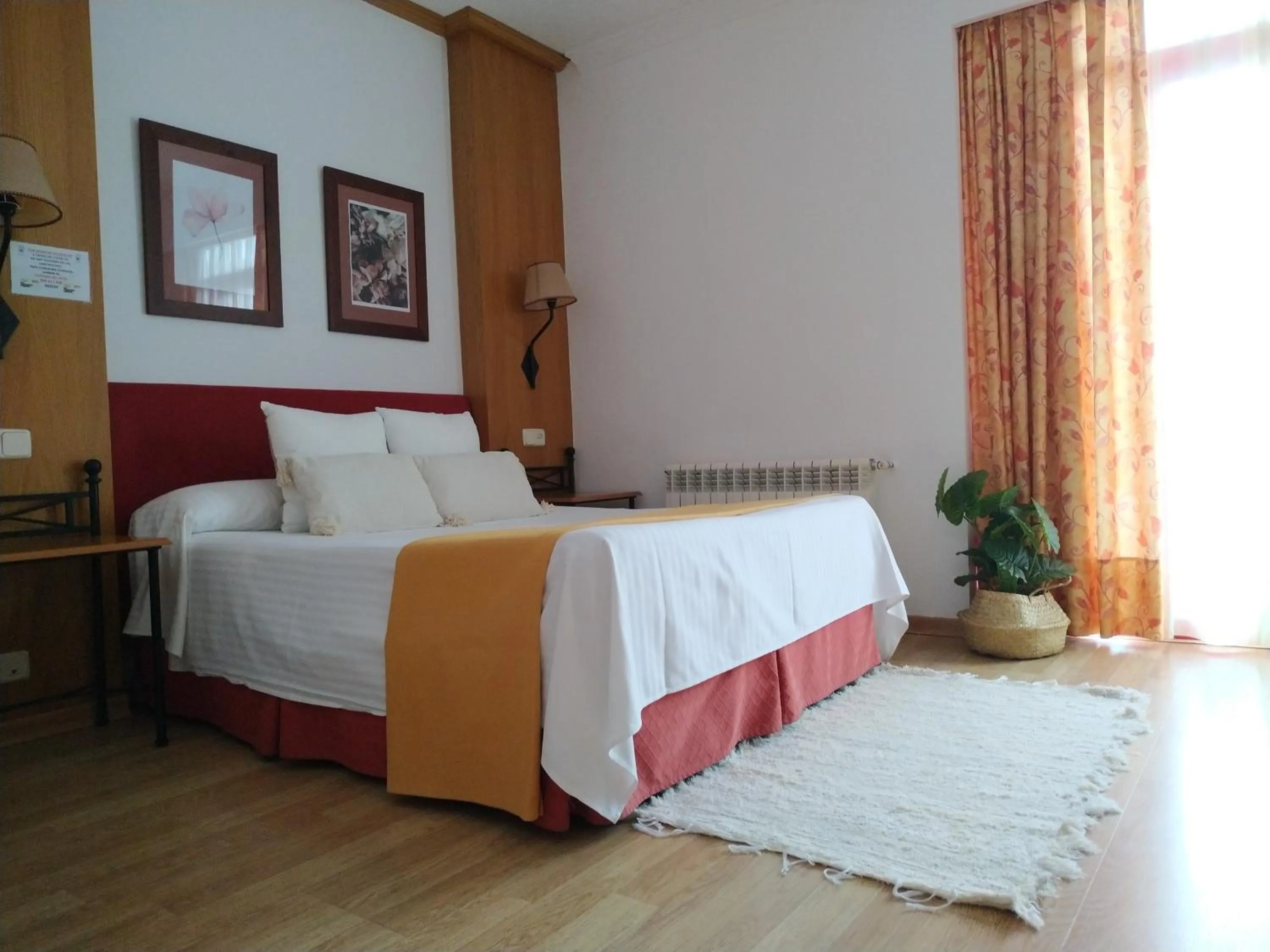 Bed in Área de Servicio El Cruce