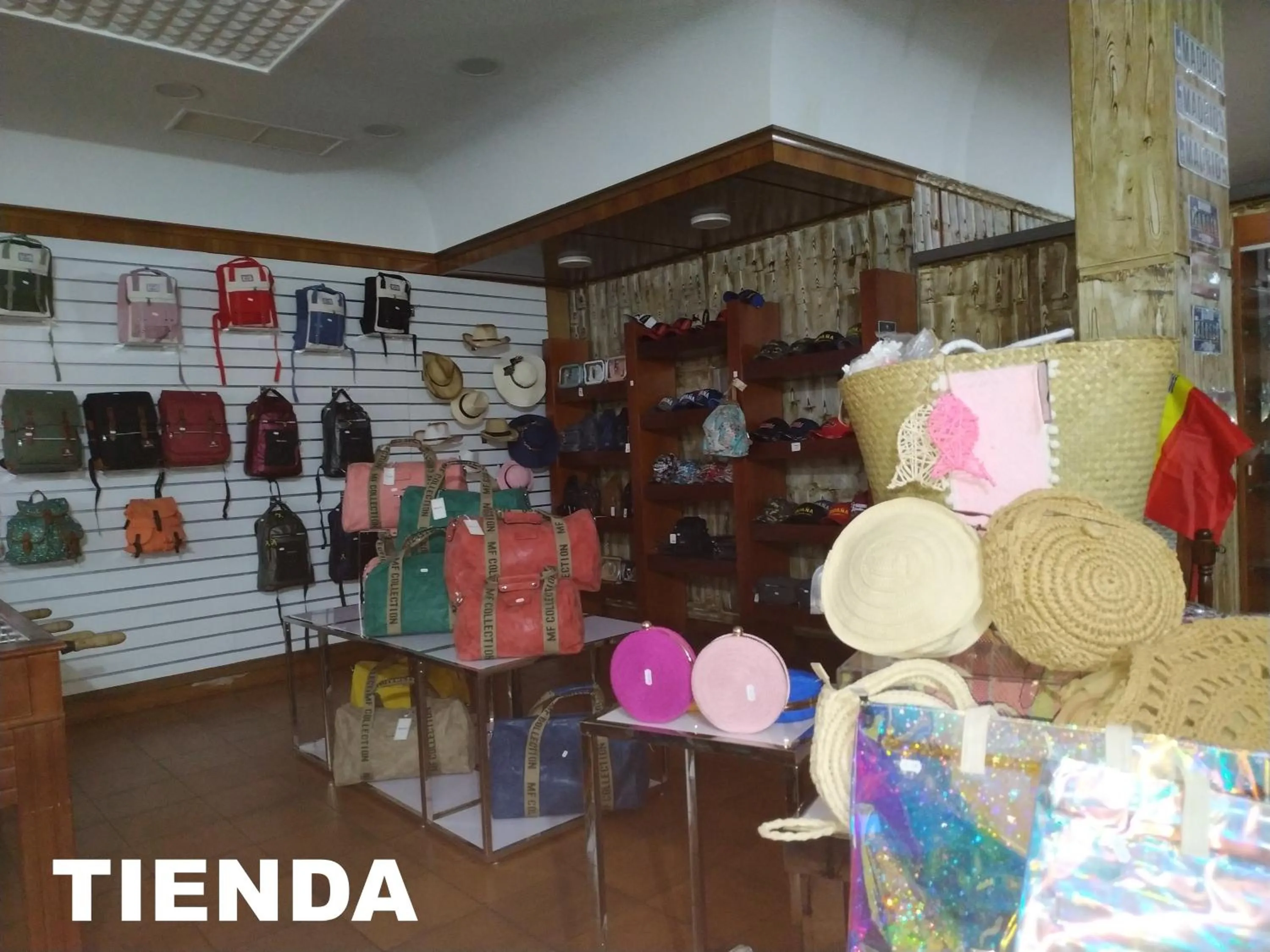 On-site shops in Área de Servicio El Cruce