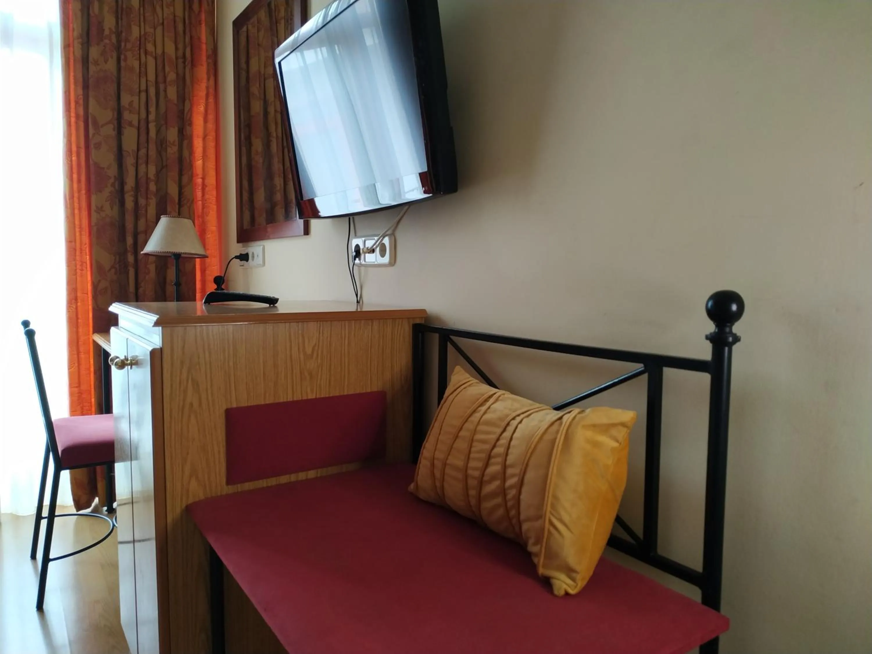 Bed in Área de Servicio El Cruce