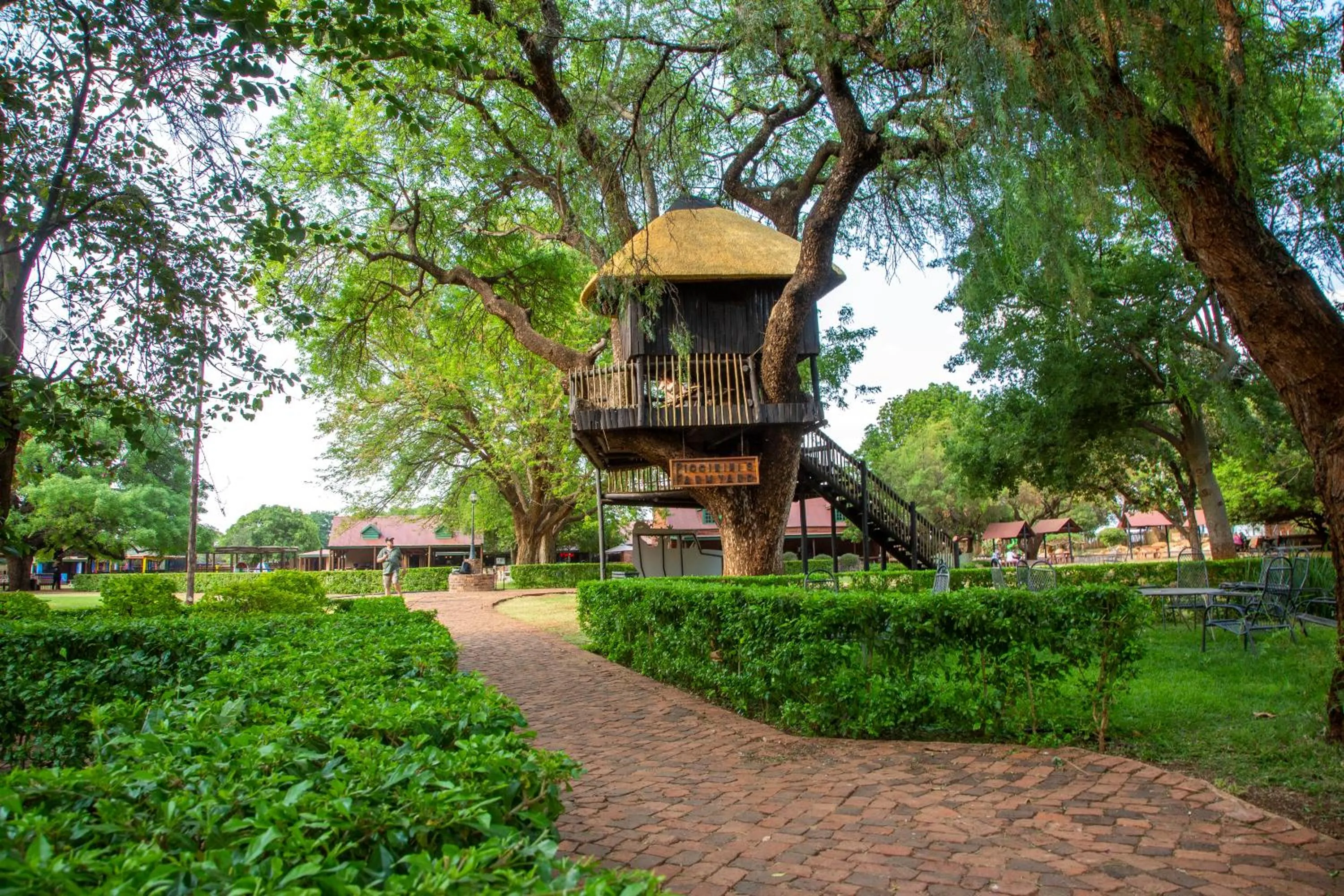 Sondela Nature Reserve & Spa Chalets