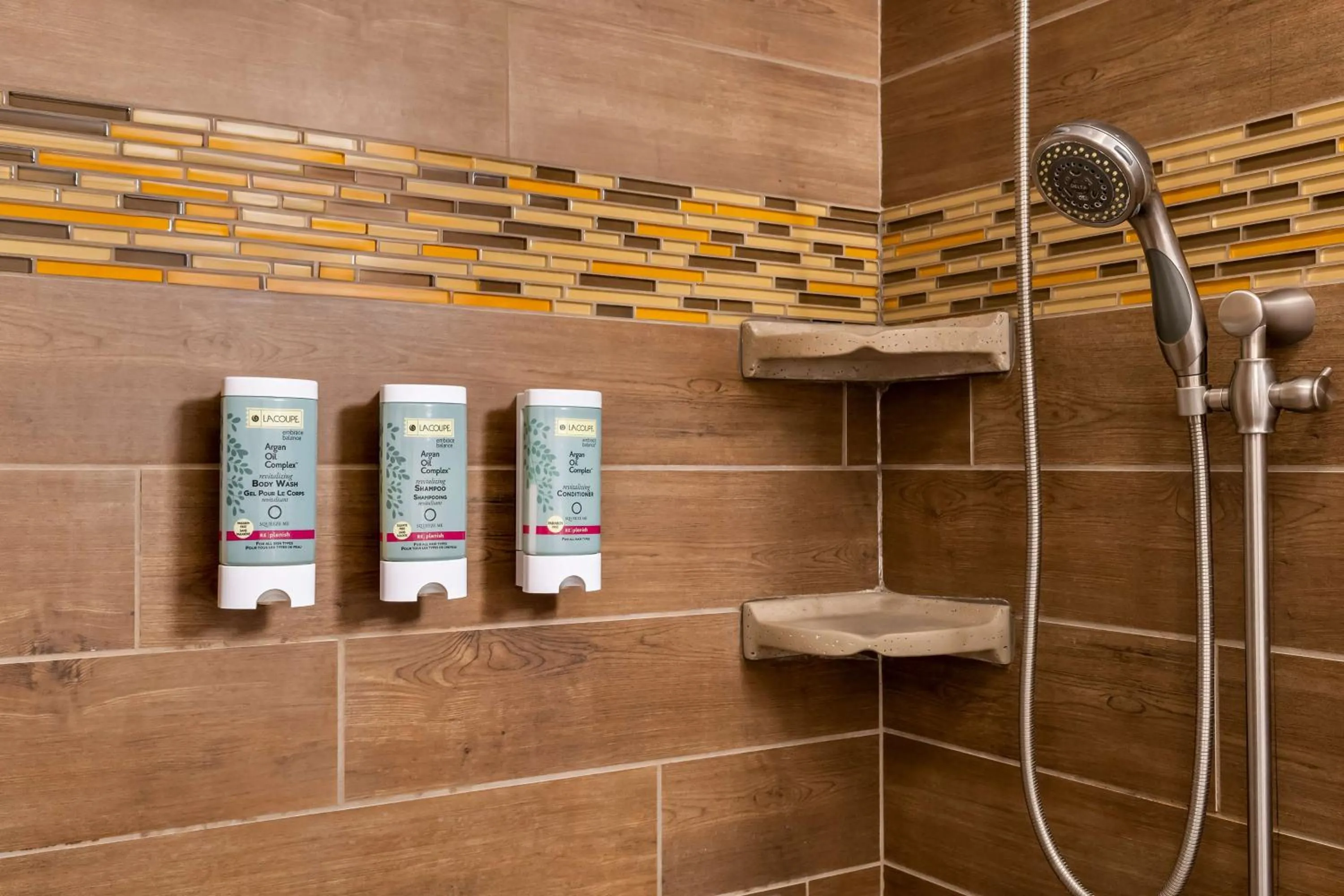 Bedroom in Best Western Newport Inn