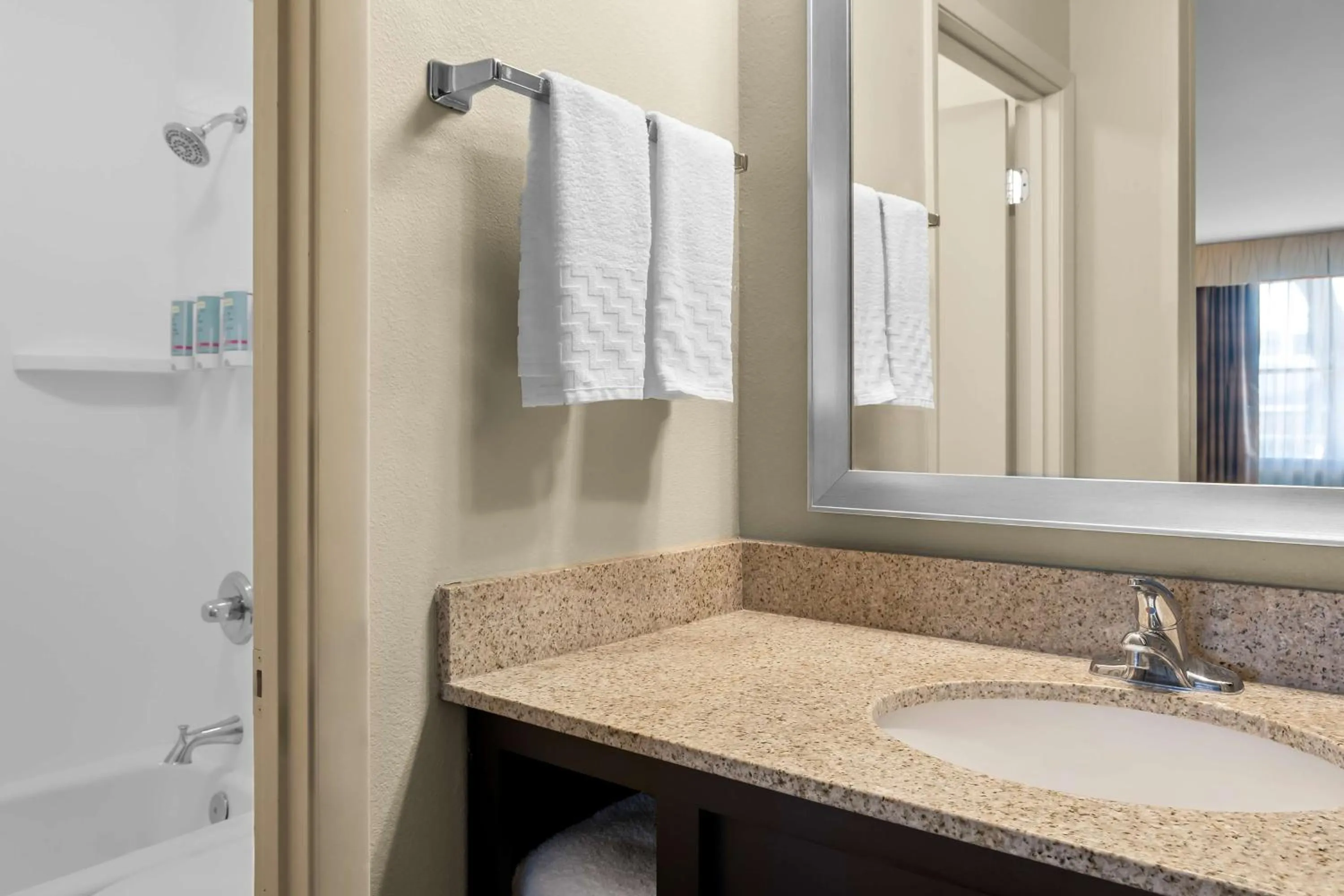 Bathroom in Best Western Newport Inn