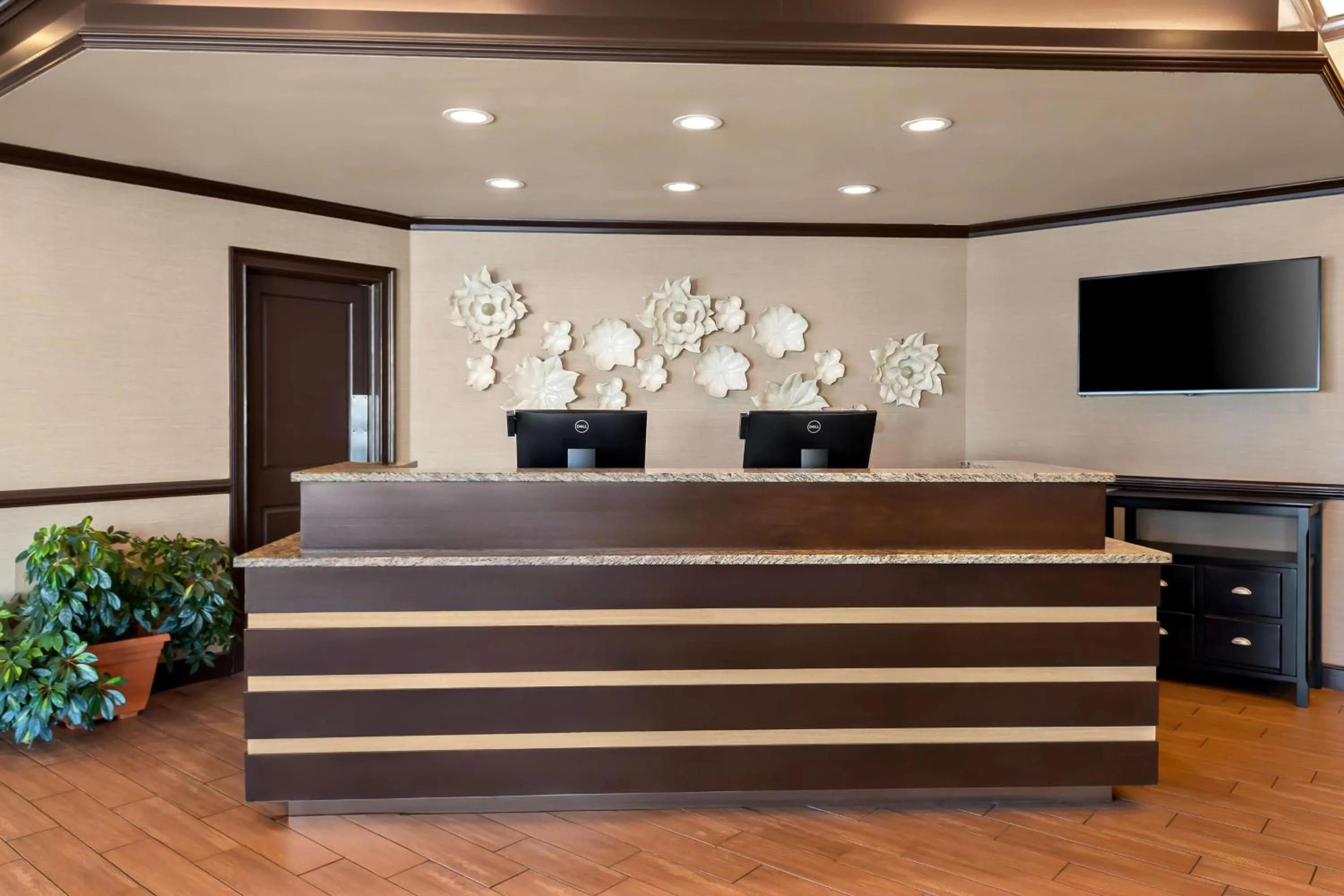 Lobby or reception in Best Western Newport Inn