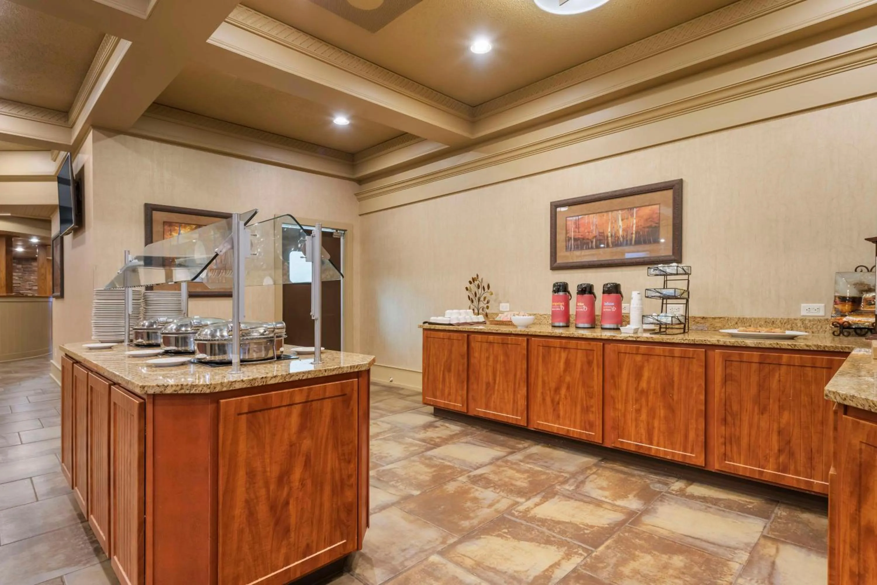 Breakfast in Best Western Plus Ramkota Hotel