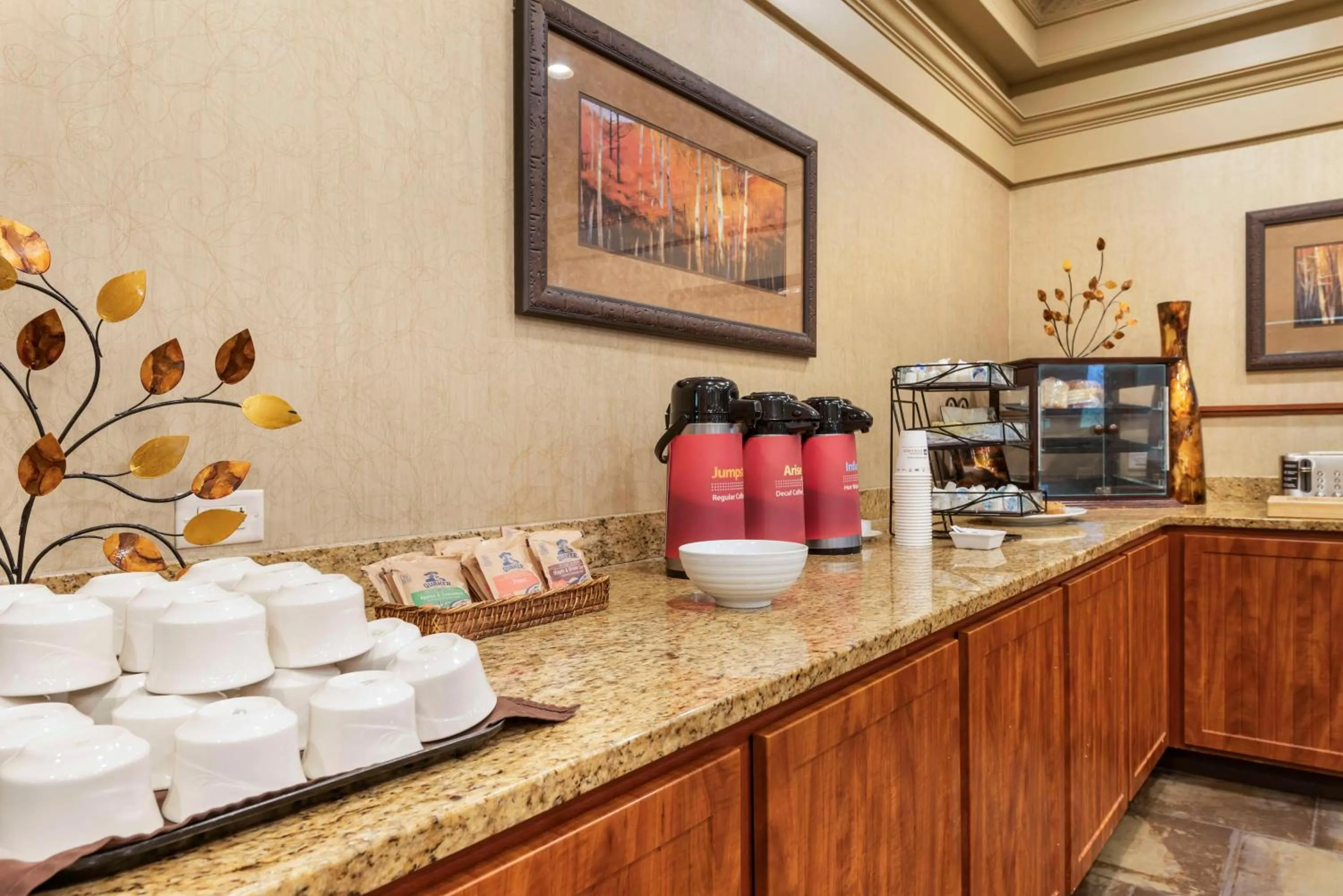 Breakfast in Best Western Plus Ramkota Hotel