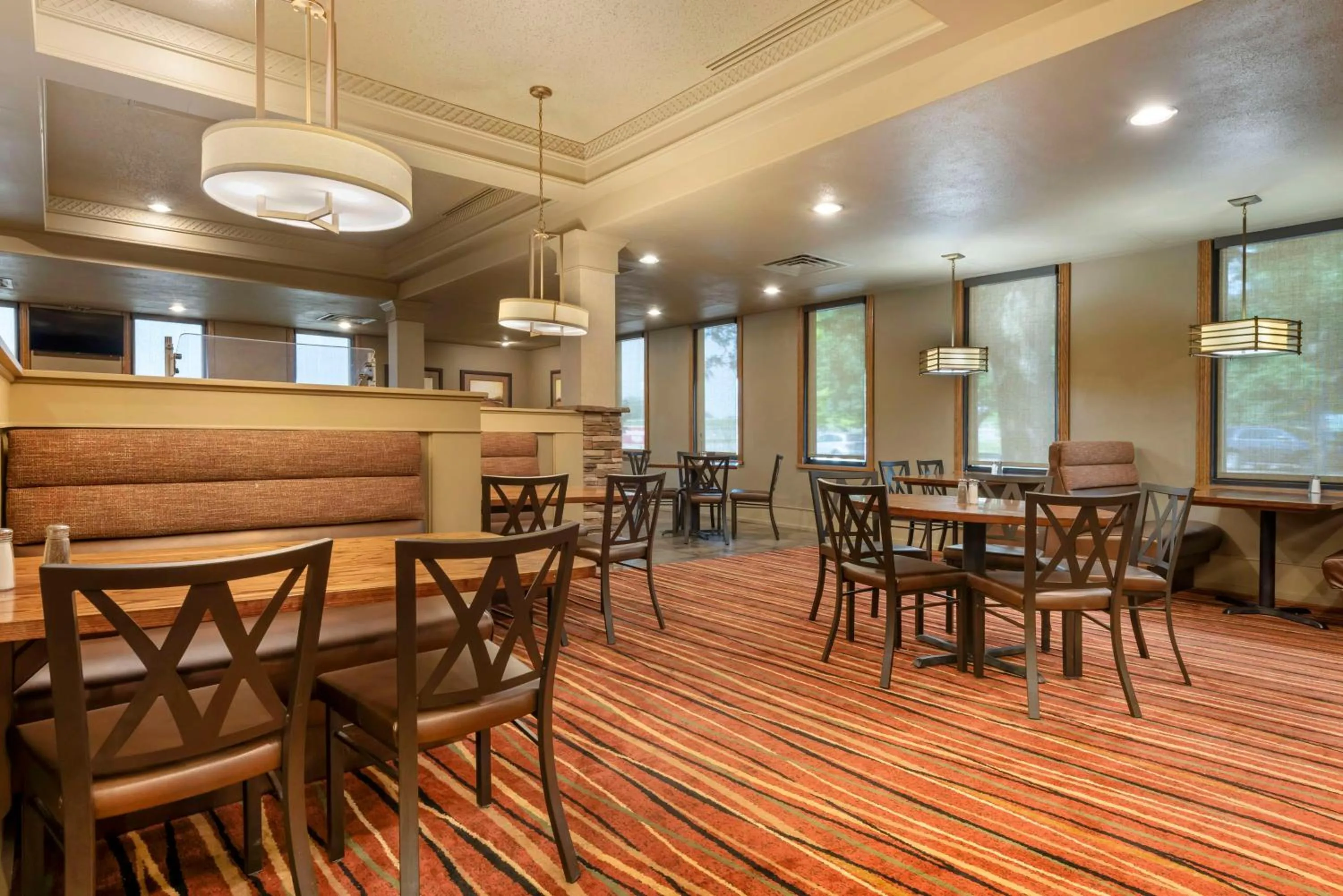 Restaurant/places to eat in Best Western Plus Ramkota Hotel