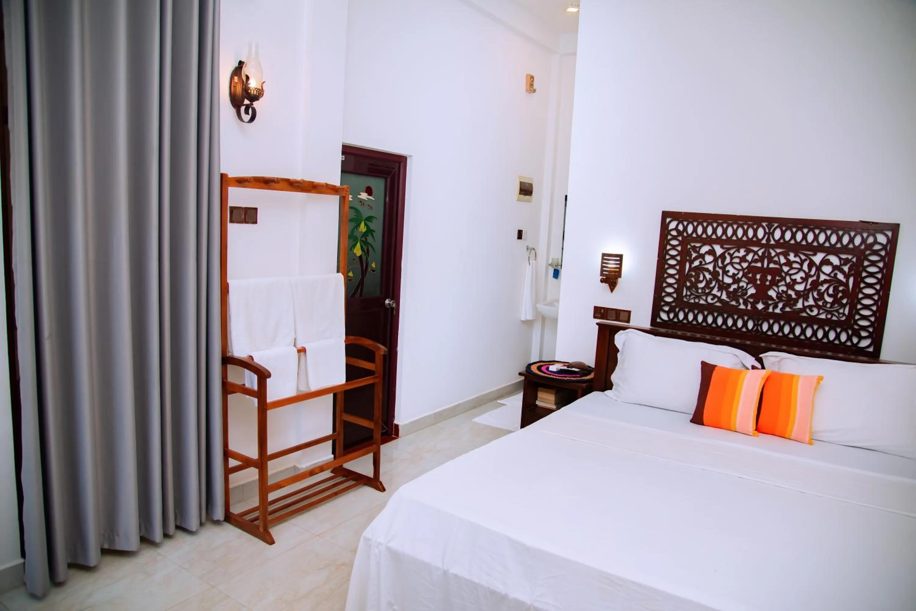 Bed in Shadow Surf Bay