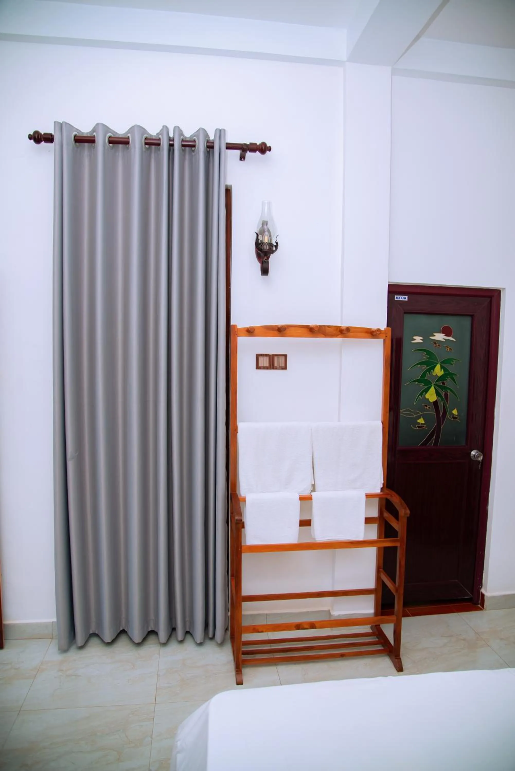 Bed in Shadow Surf Bay