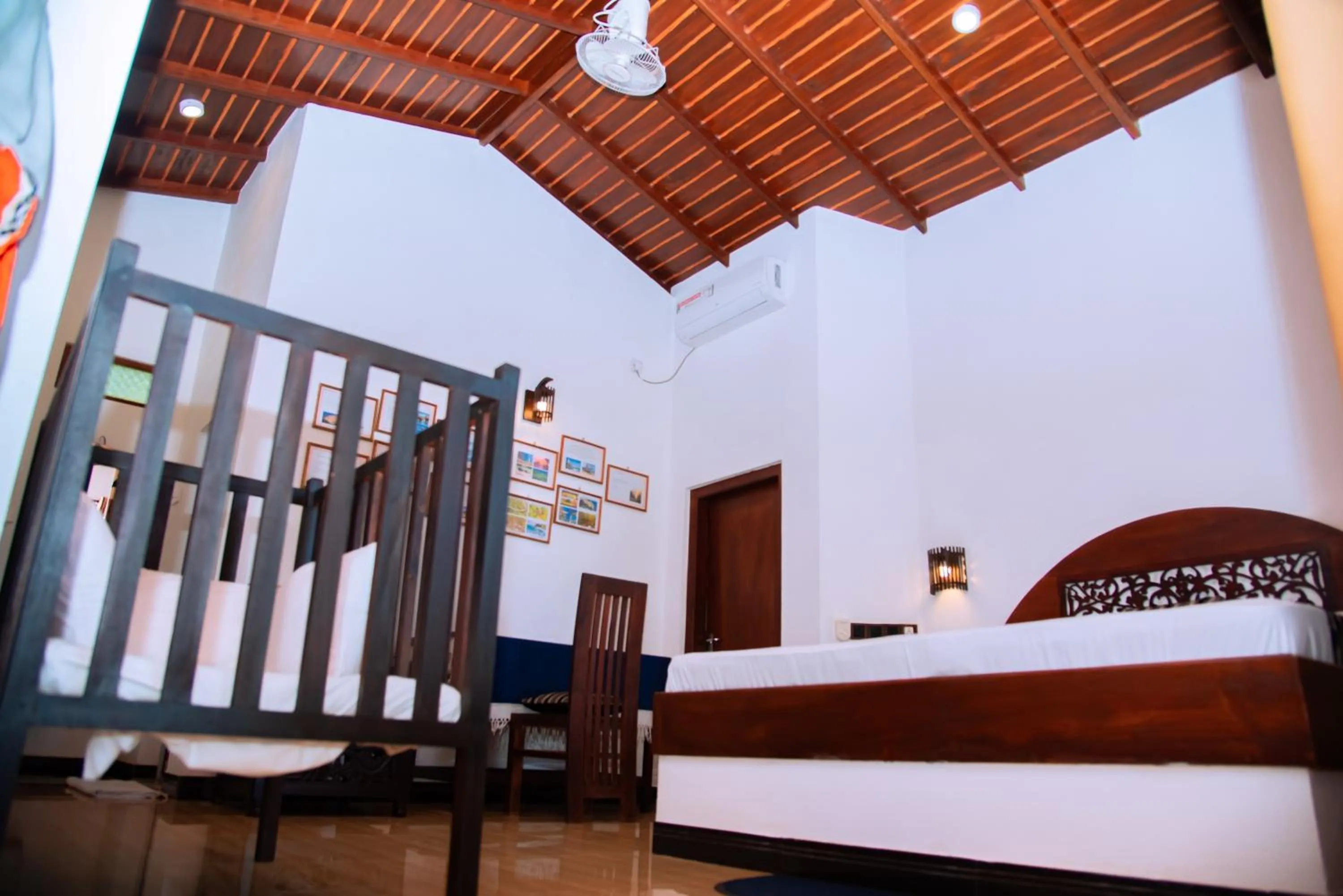 Bed in Shadow Surf Bay