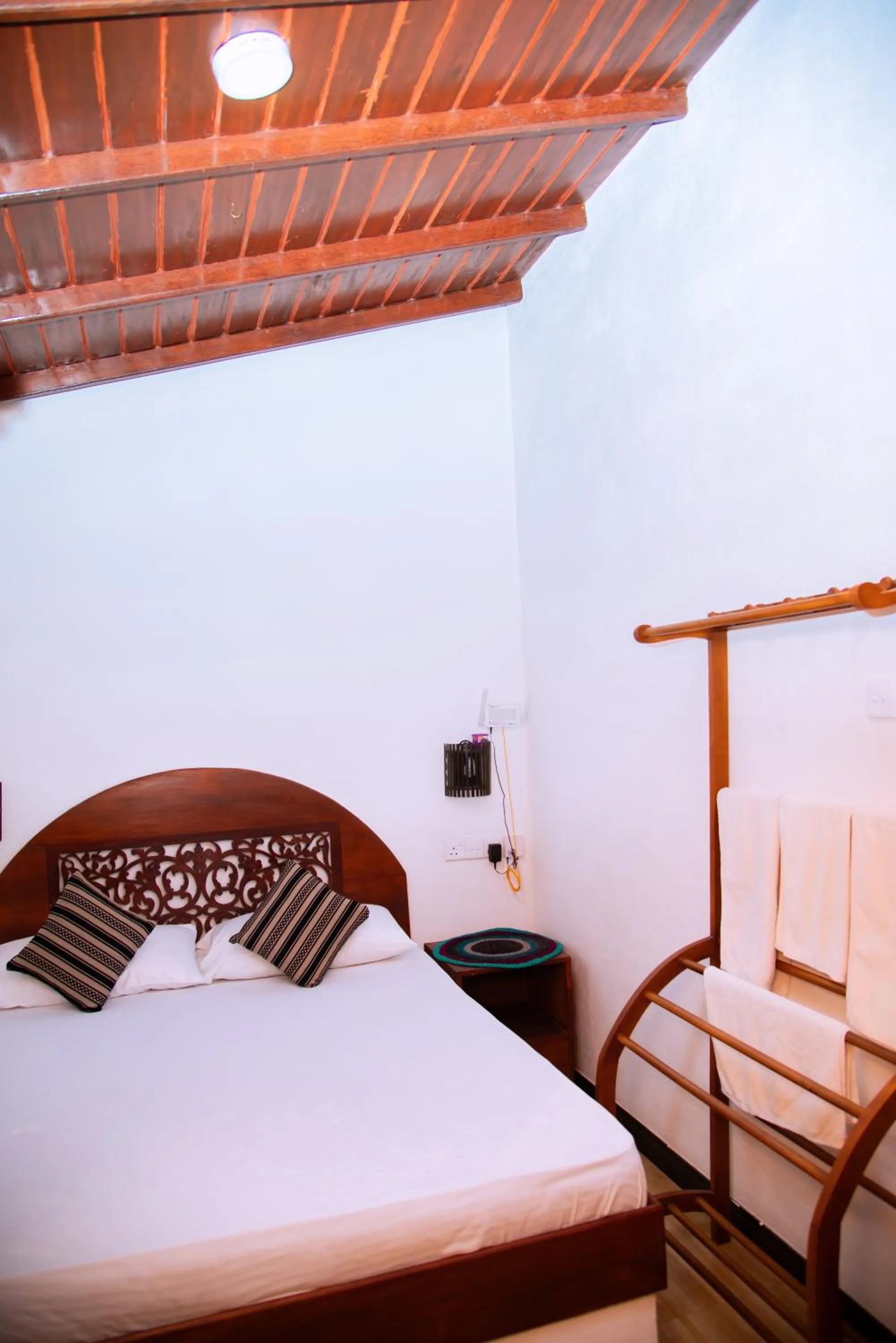 Bed in Shadow Surf Bay