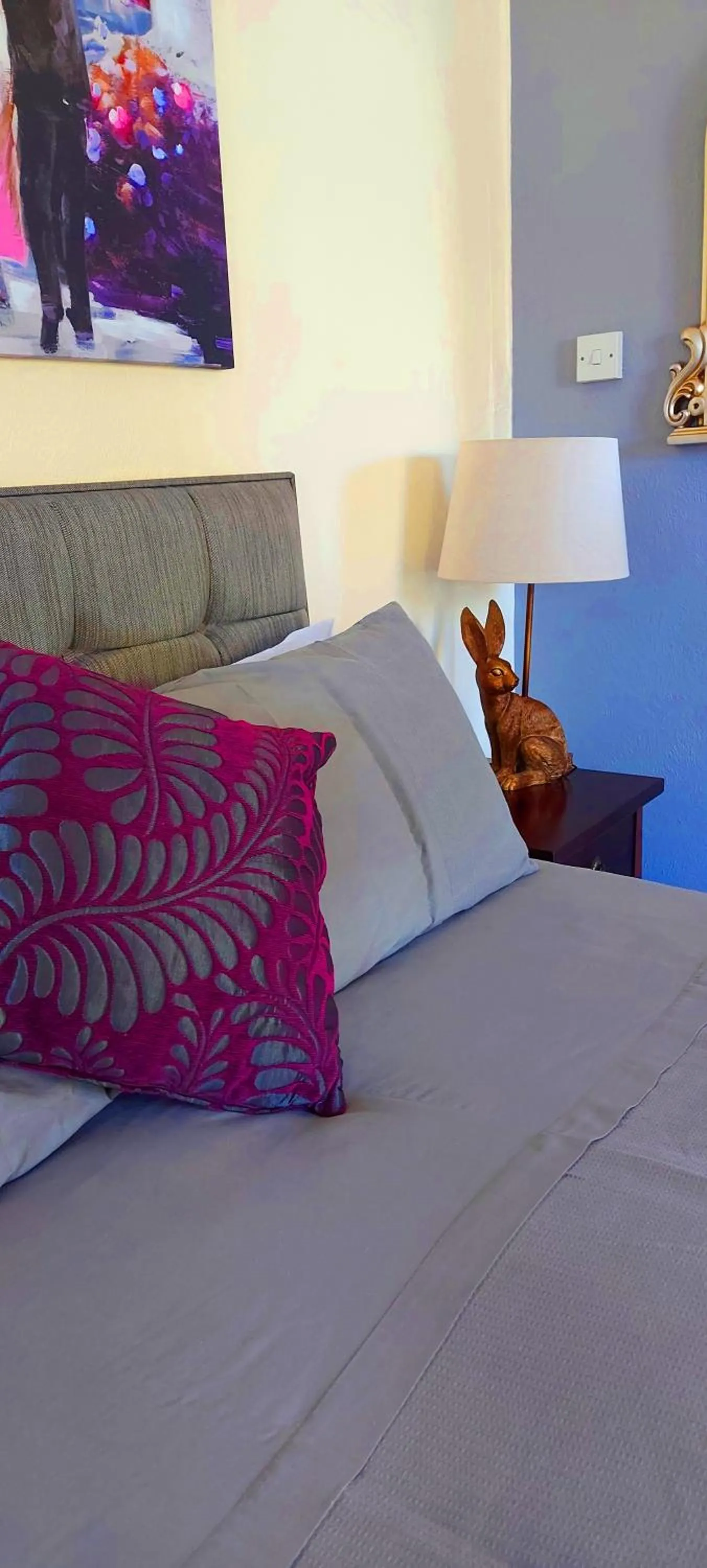 Bedroom, Bed in Sportsmans Valley Hotel