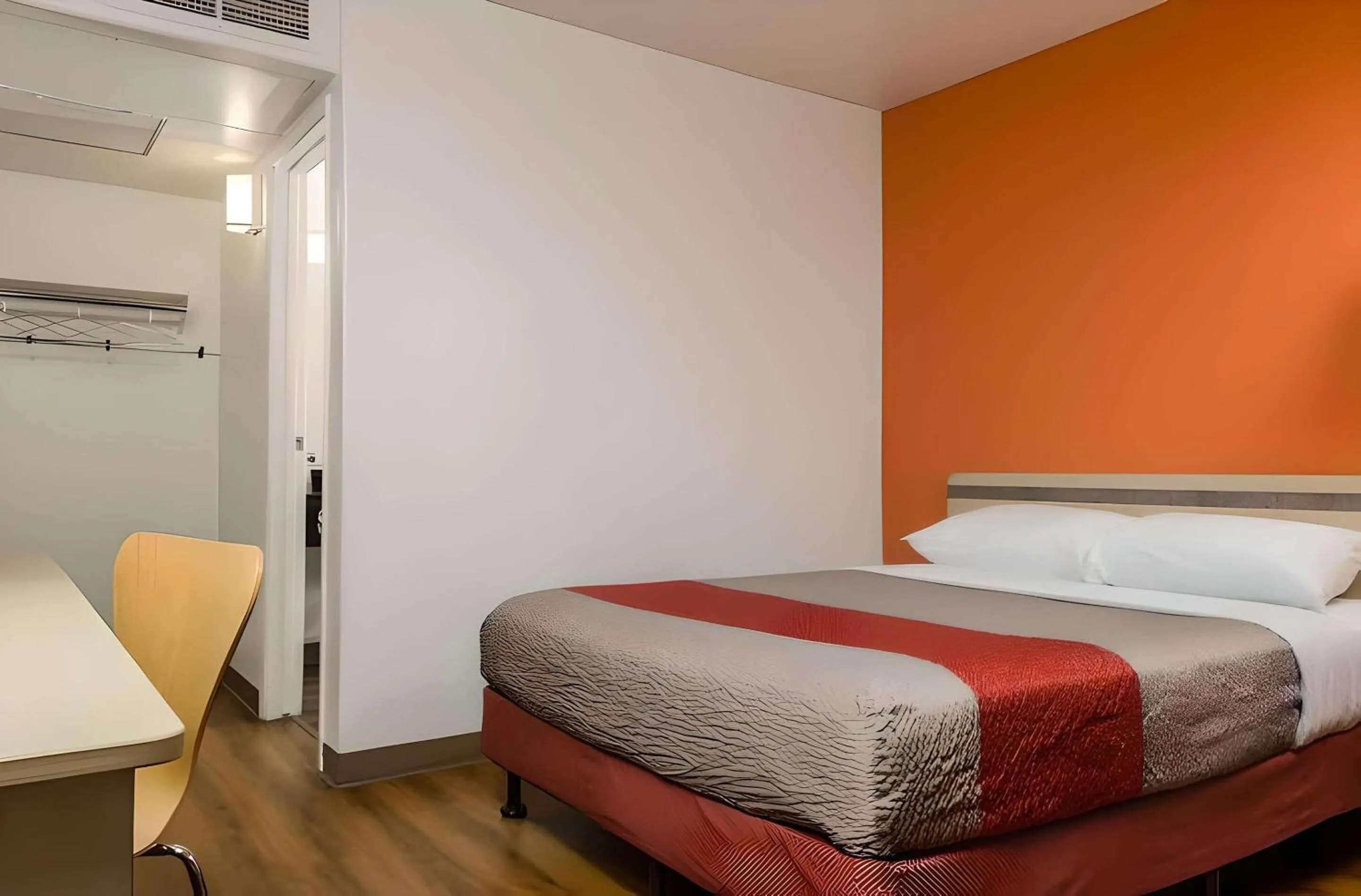 Bedroom in Motel 6-Turlock, CA