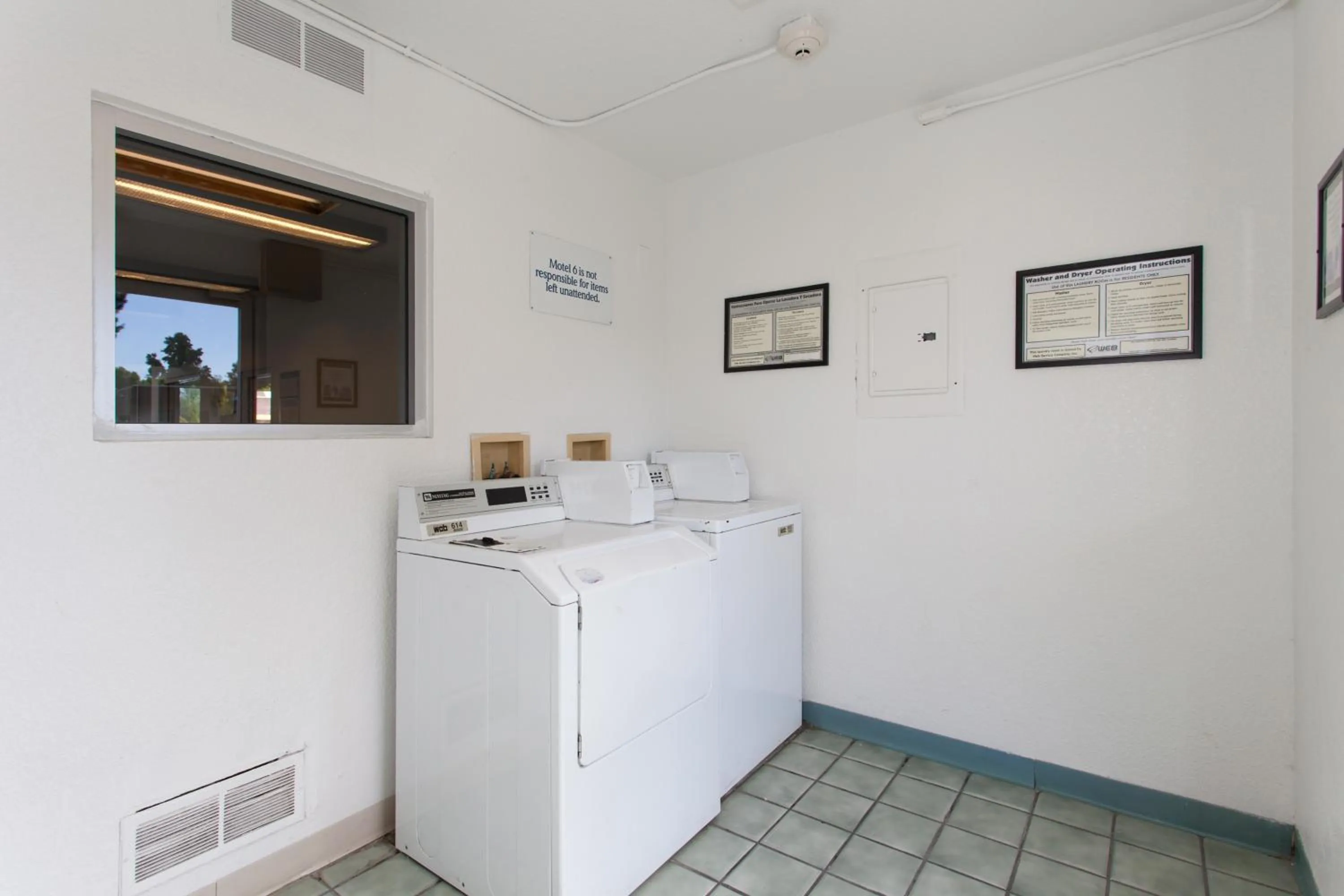 Area and facilities, Kitchen/Kitchenette in Motel 6-Turlock, CA